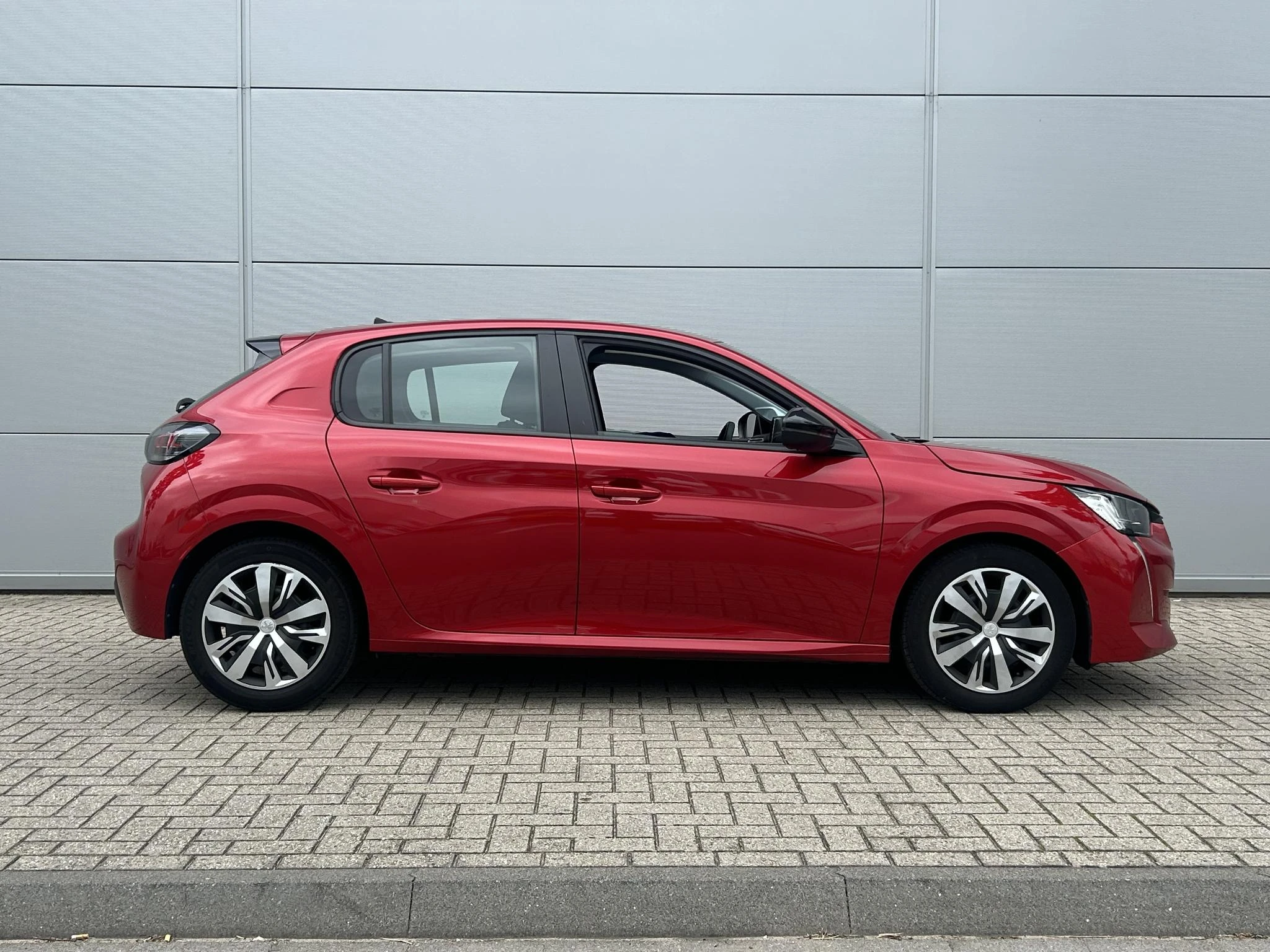 Peugeot-208-image-6