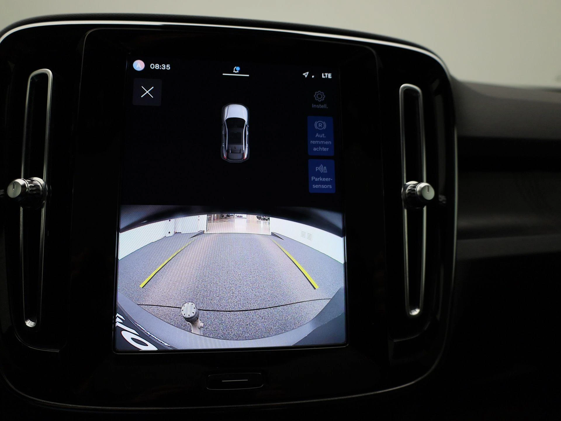 Volvo-C40-image-27