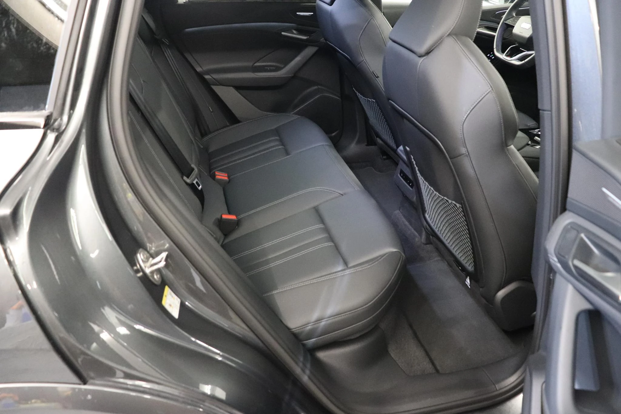 Audi-Q6 e-tron-image-16