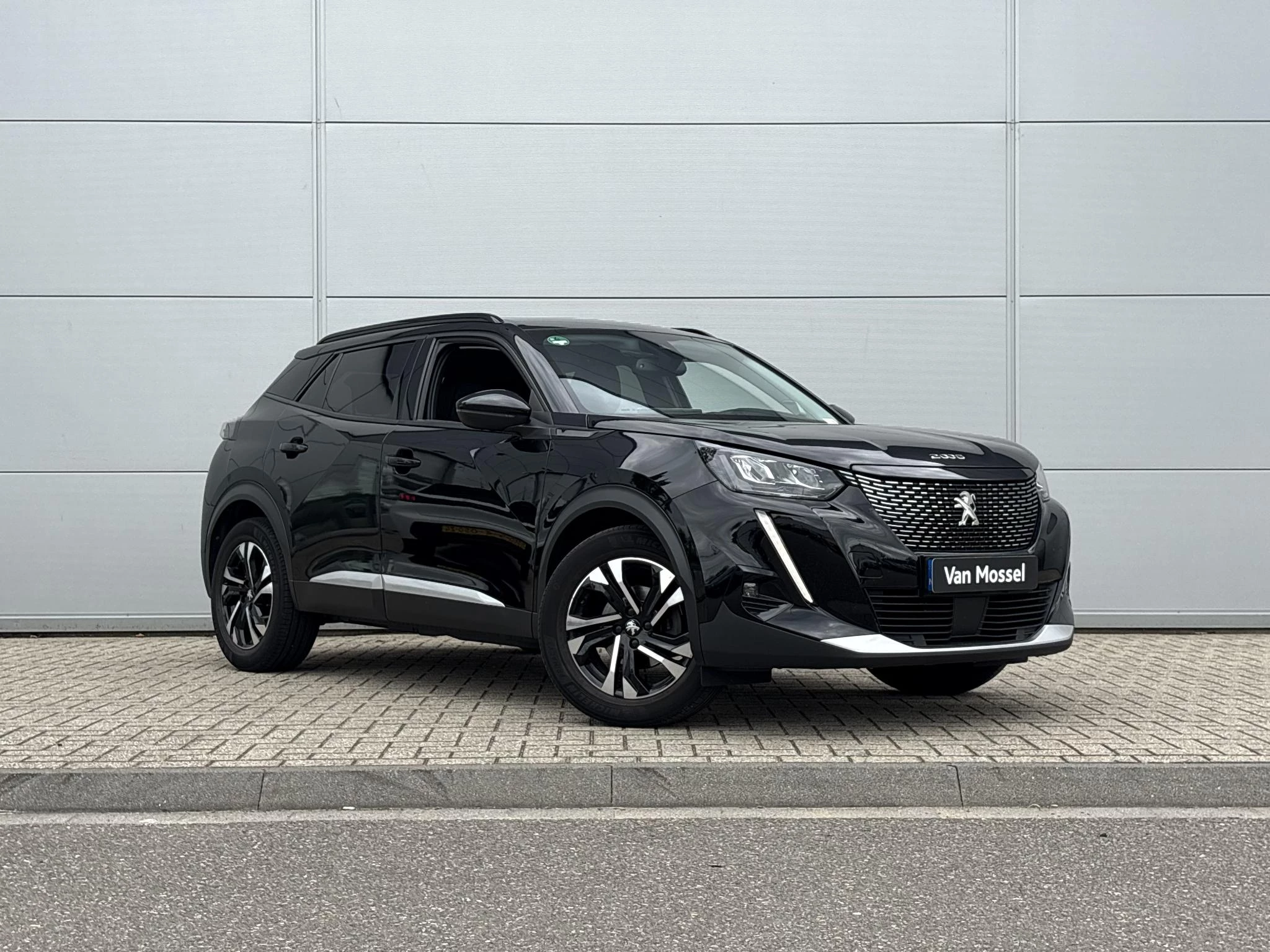 Peugeot 2008 1.2 PureTech Blue Lease Allure