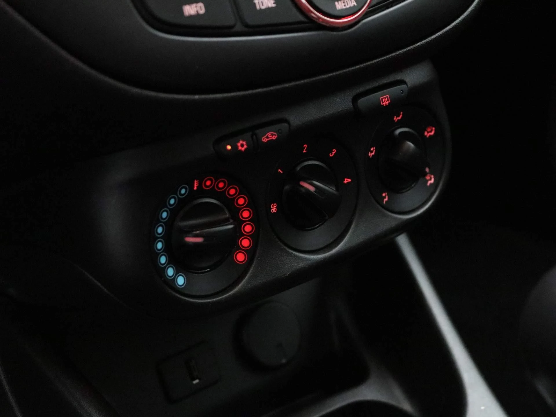 Opel-Corsa-image-12