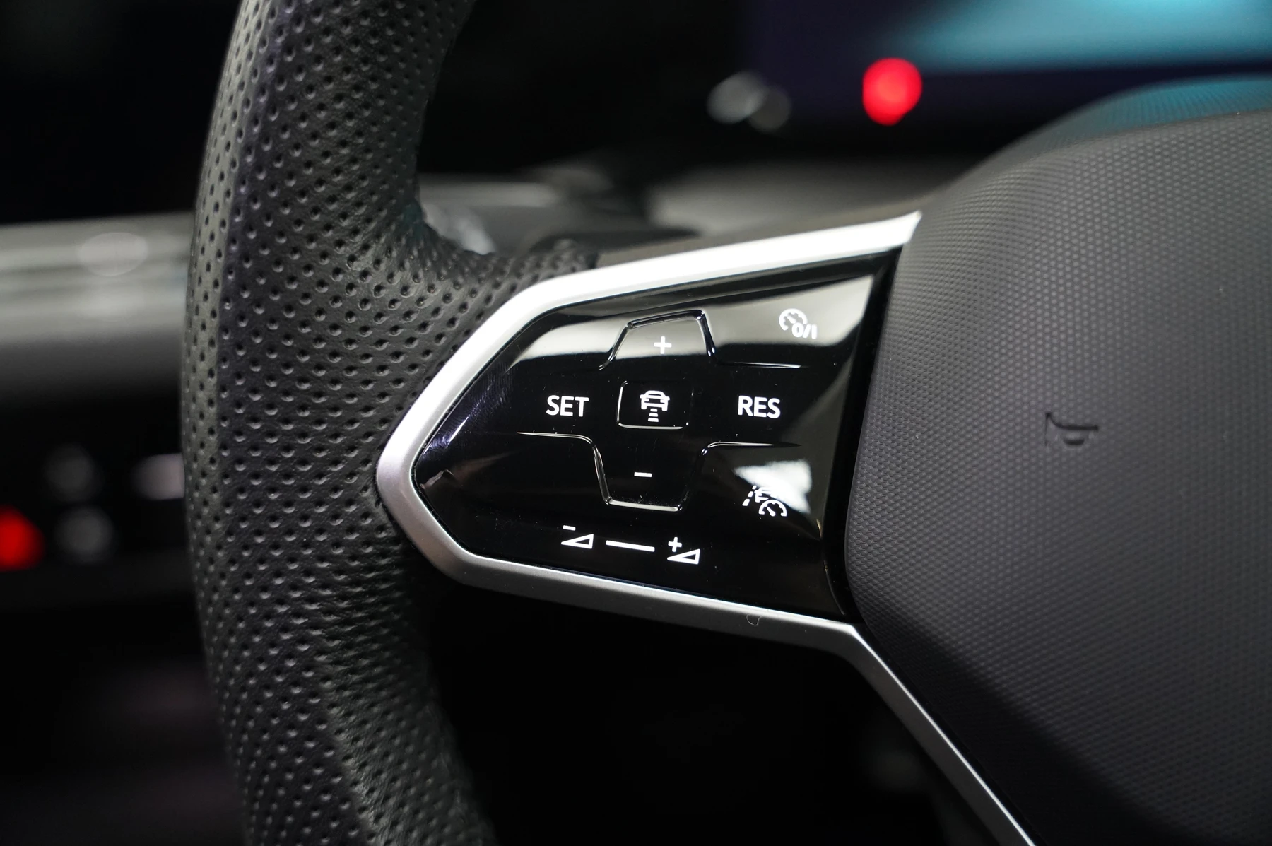 Volkswagen-Golf-image-16