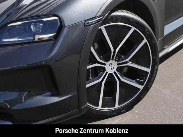 Porsche-Taycan-image-6
