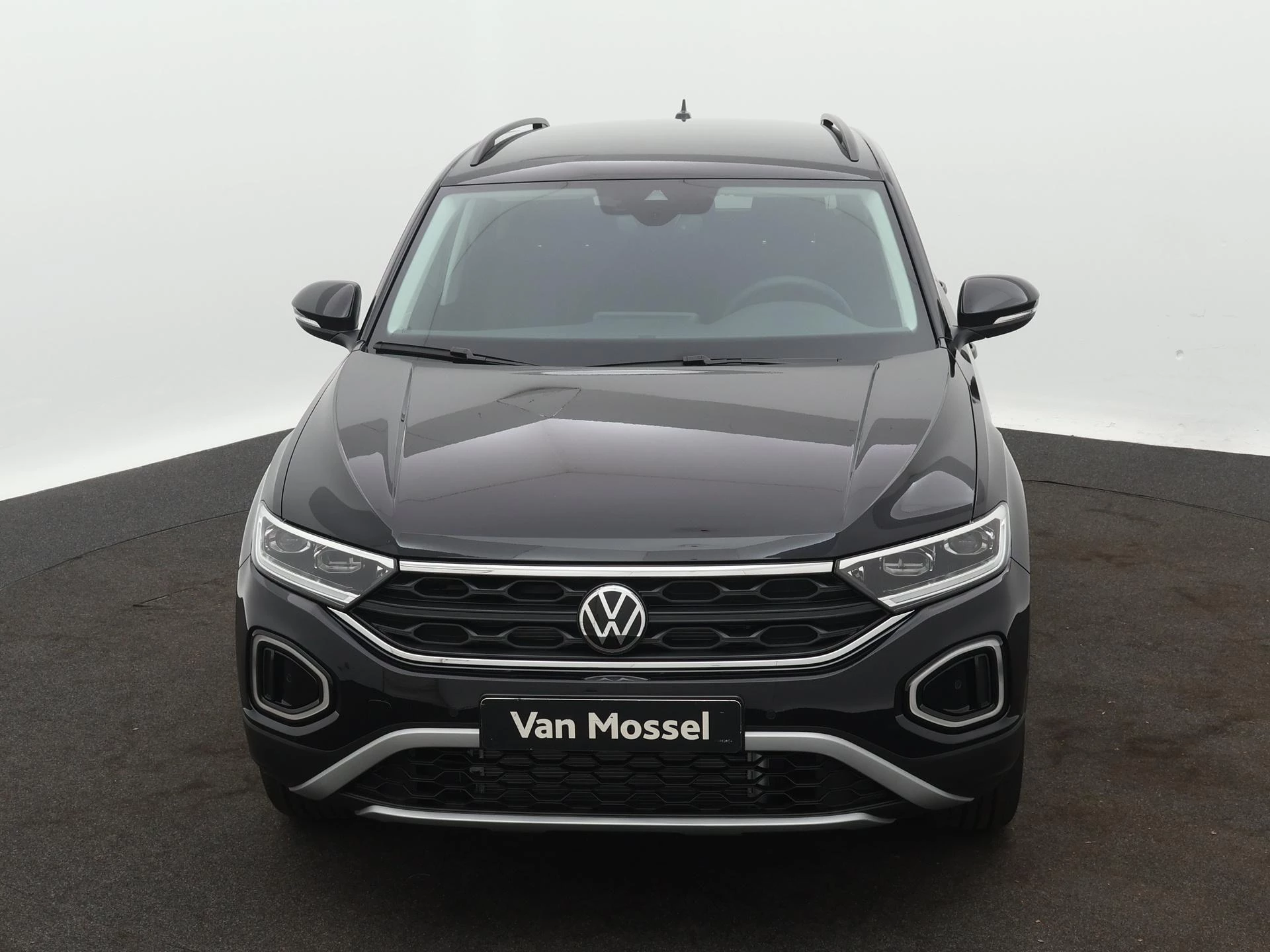 Volkswagen-T-Roc-image-4