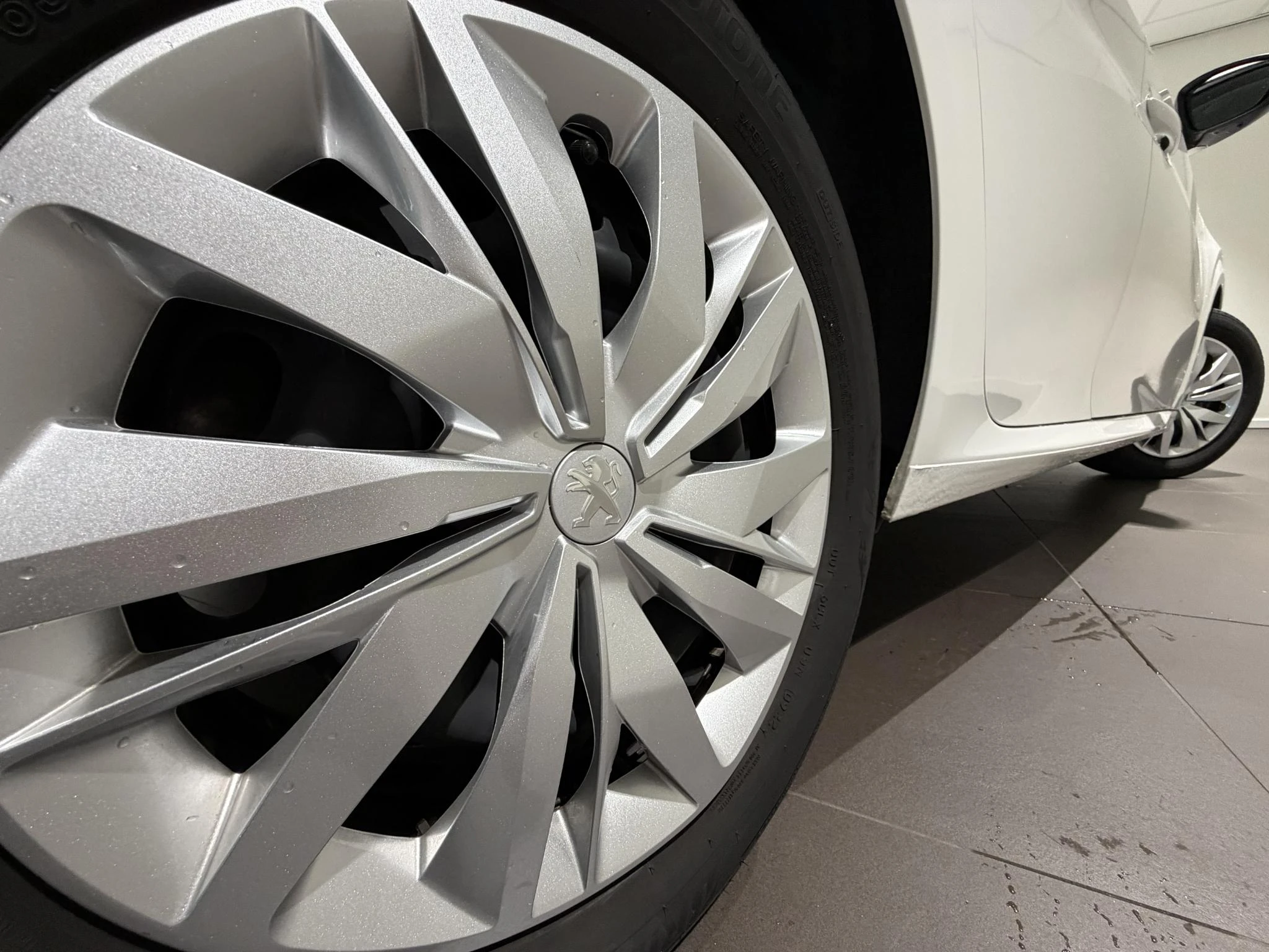 Peugeot-208-image-14