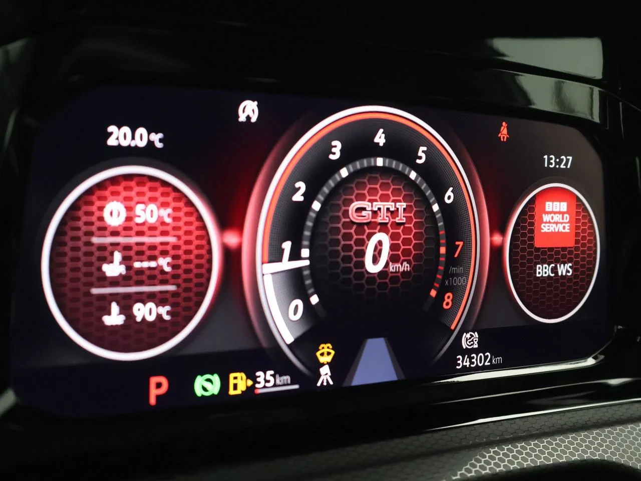 Volkswagen-Golf-image-16