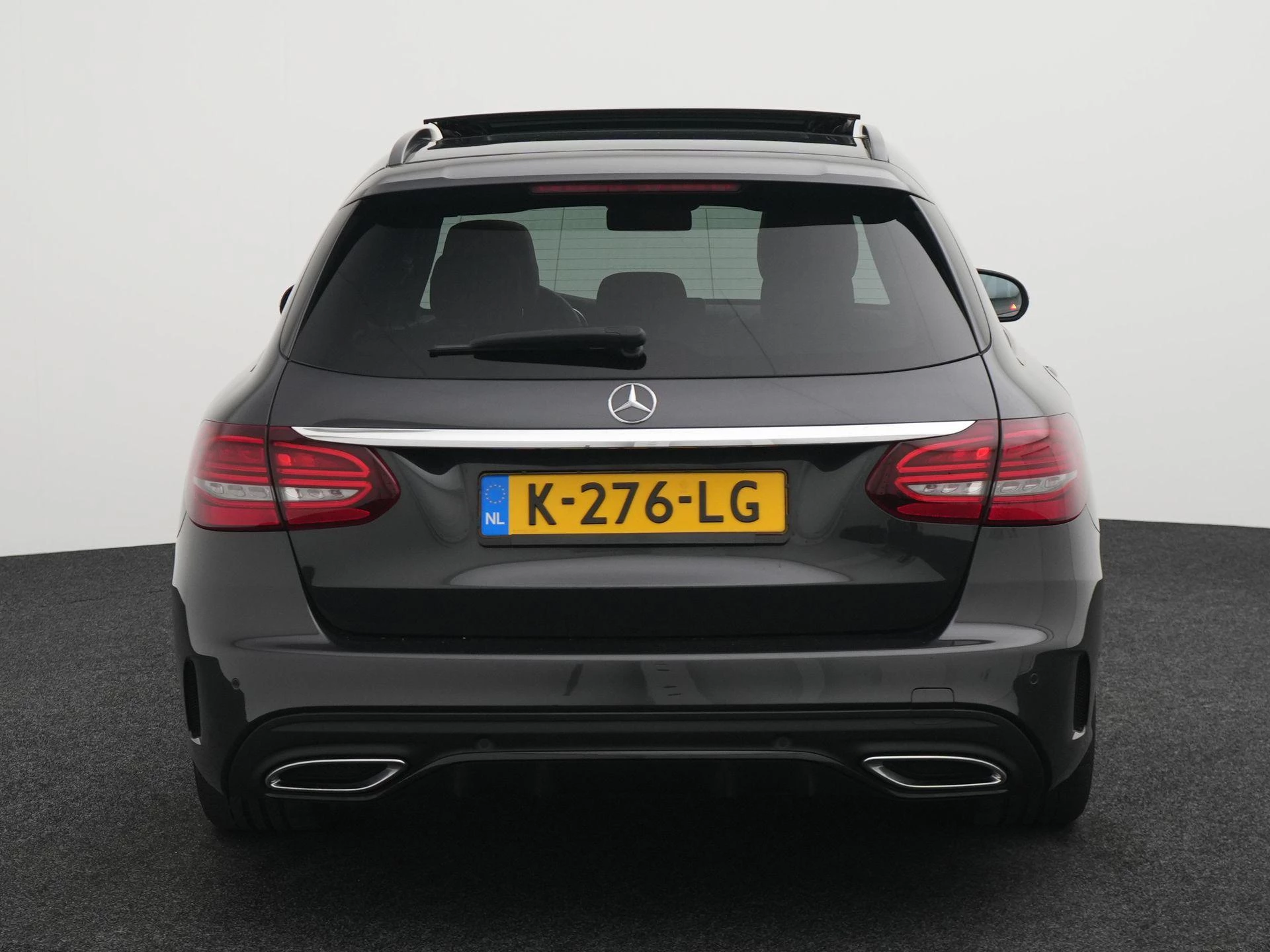 Mercedes-Benz-C-Klasse-image-4
