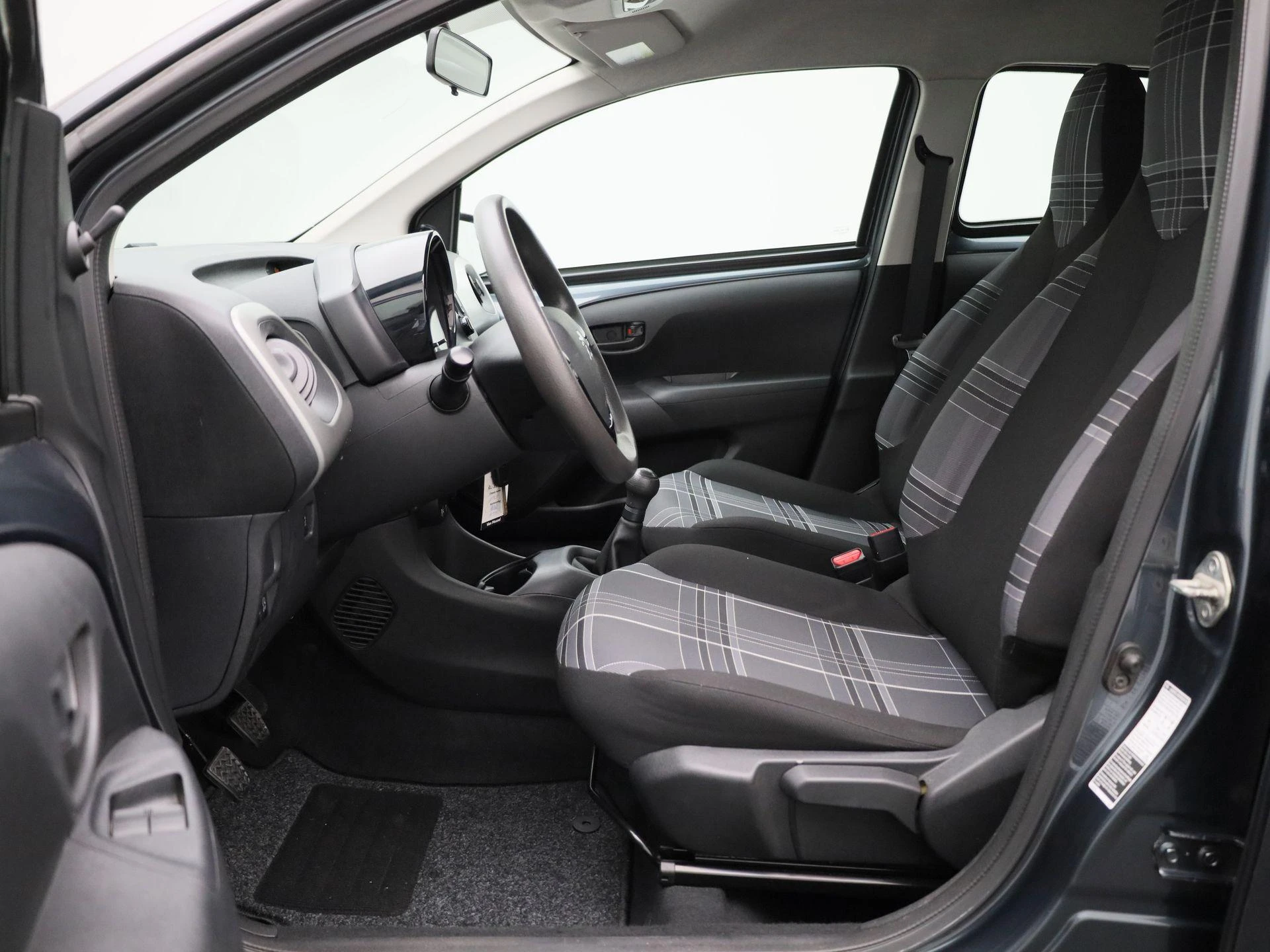 Peugeot-108-image-13