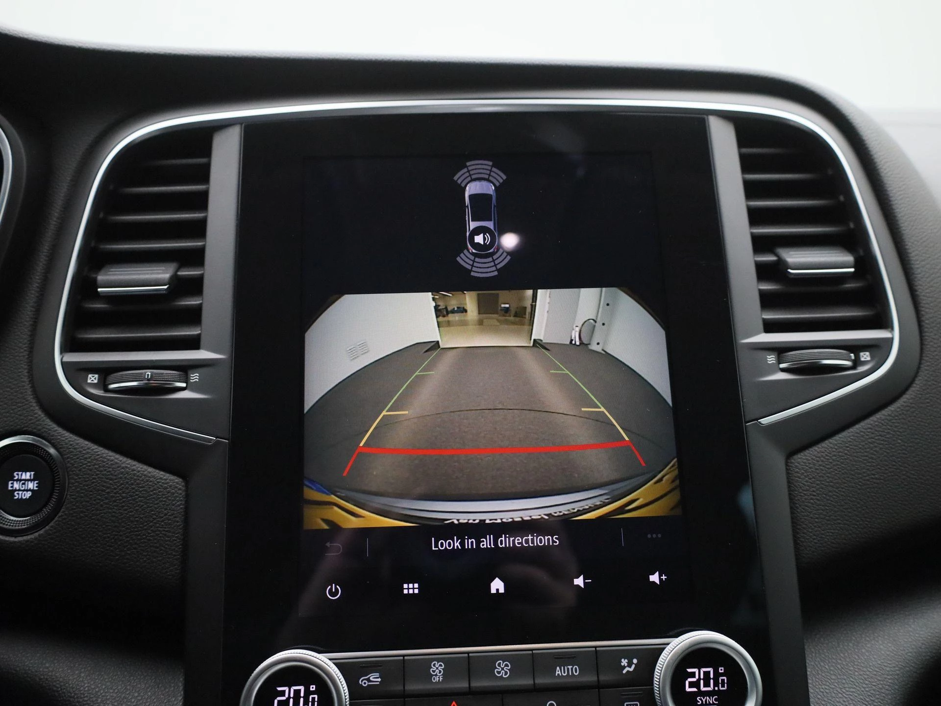 Renault-Mégane Estate-image-27