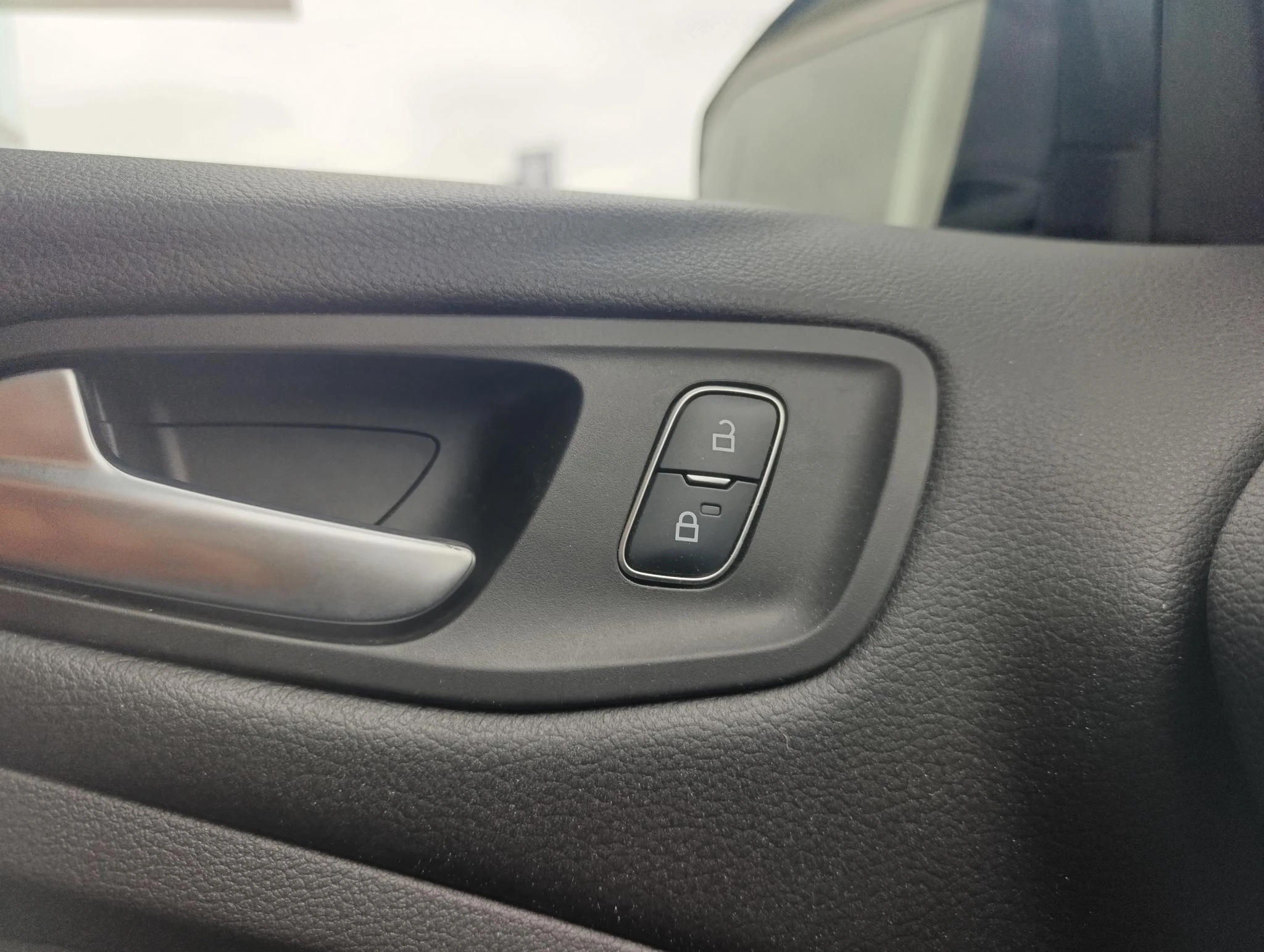 Ford-Kuga-image-12