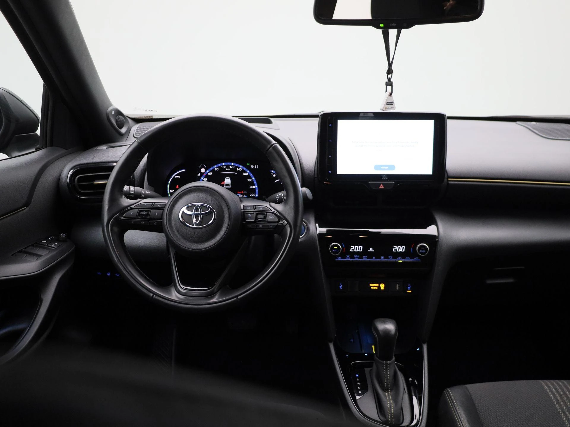 Toyota-Yaris Cross-image-6