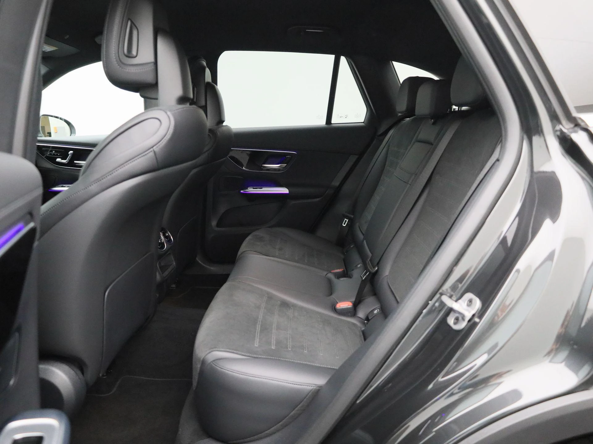 Mercedes-Benz-GLC-image-10