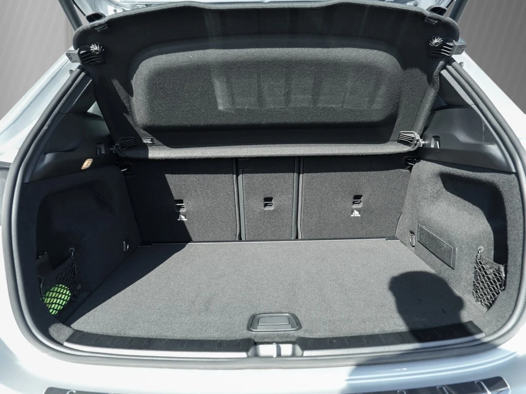 Mercedes-Benz-GLA-image-5