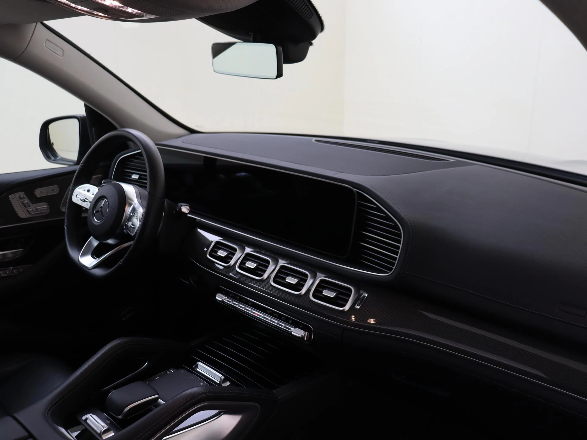 Mercedes-Benz-GLE-image-10