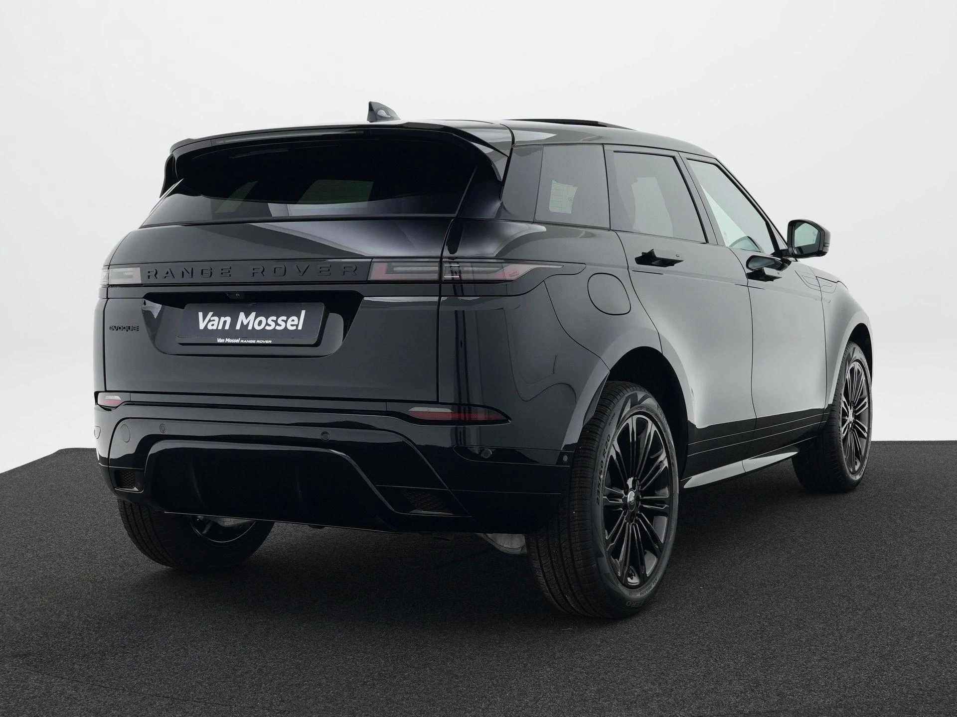 Land Rover-Range Rover Evoque-image-11