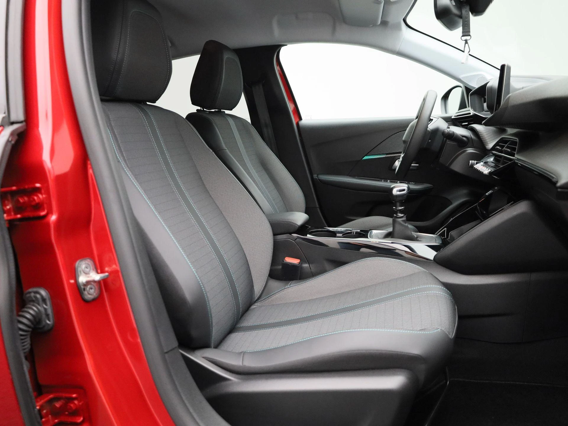 Peugeot 208 - 31