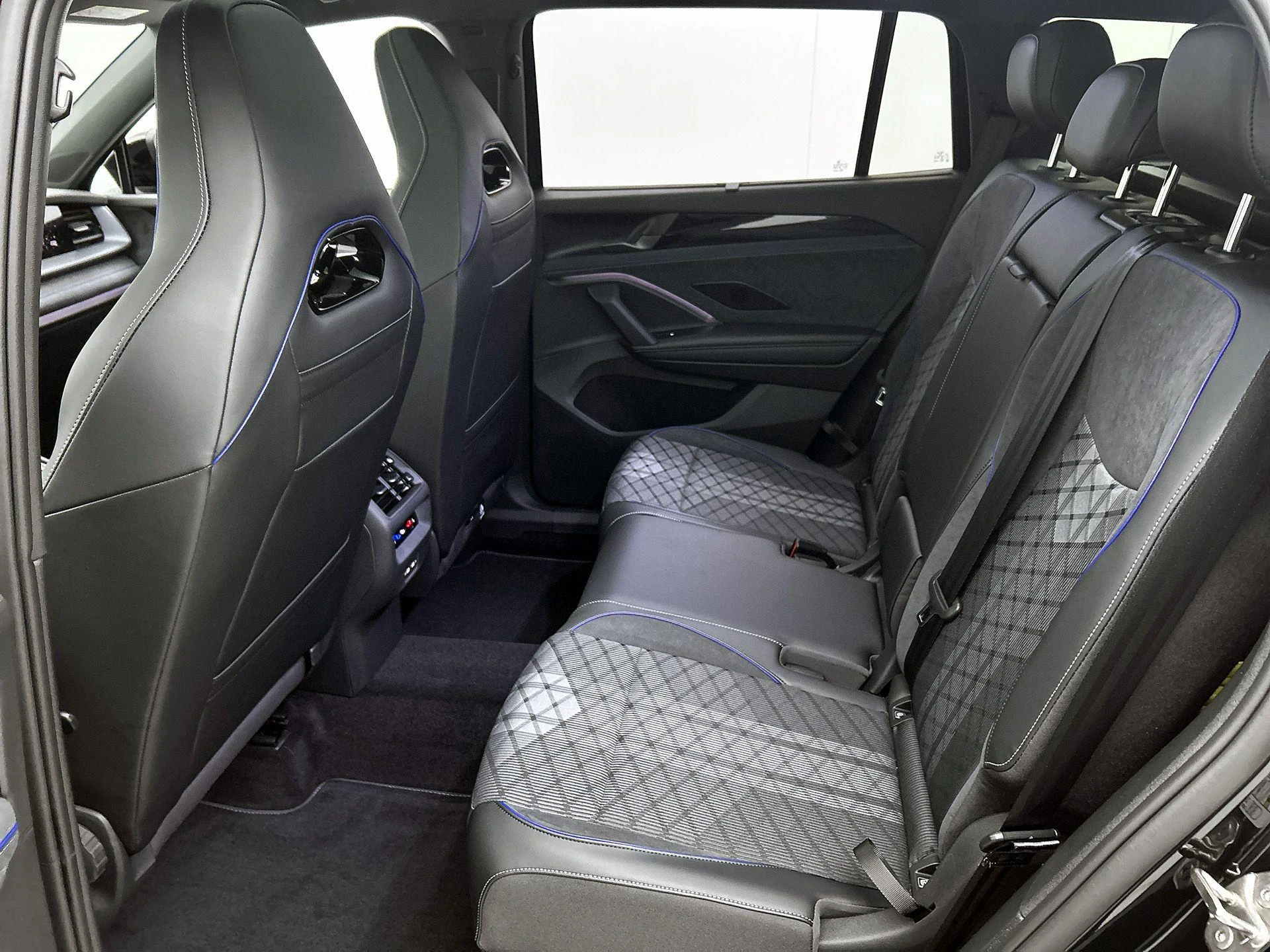 Volkswagen-Tayron-image-34