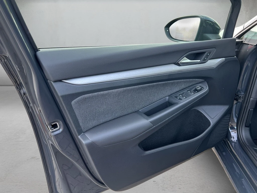 Volkswagen-Golf-image-5