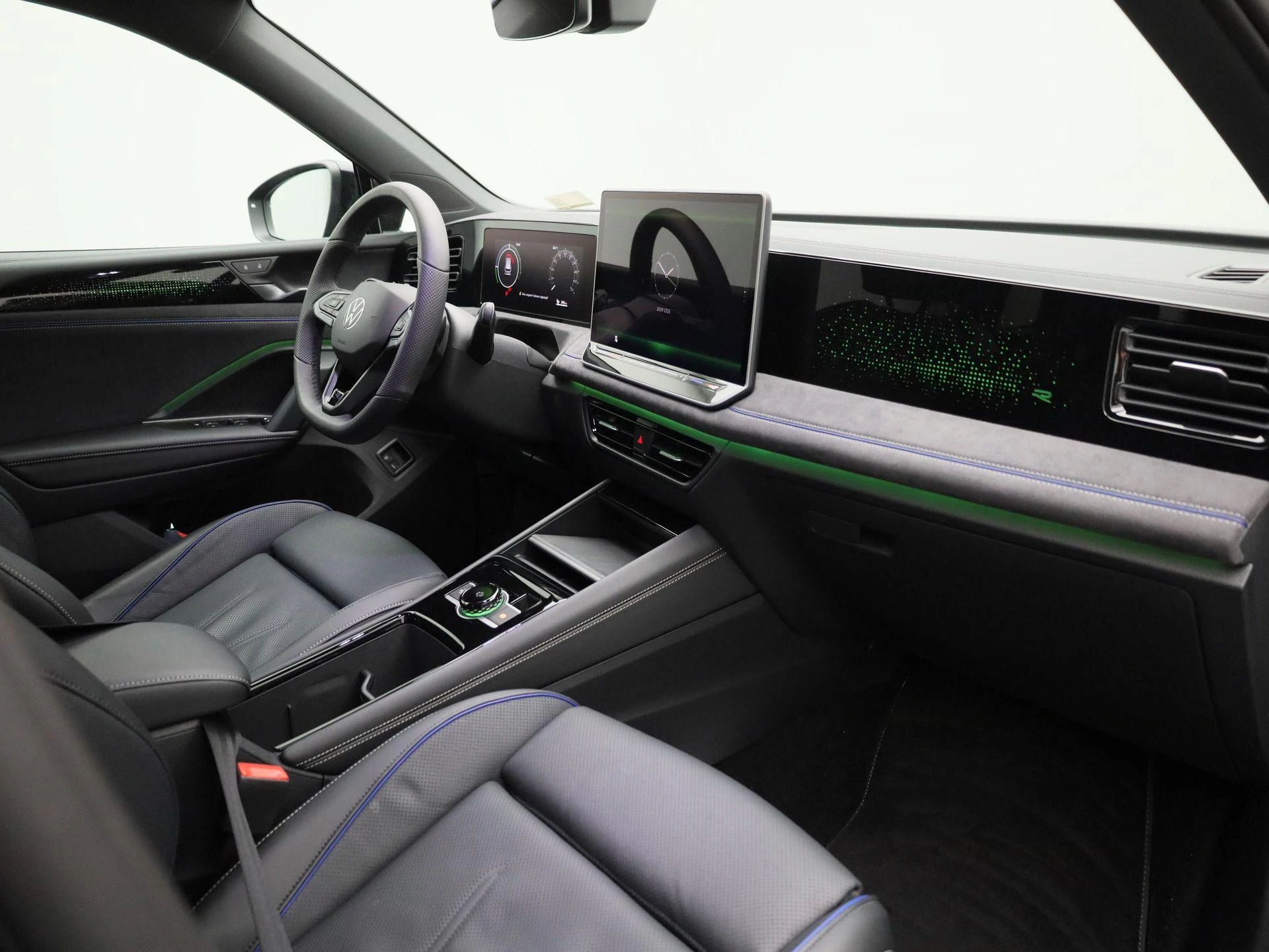 Volkswagen-Tiguan-image-39
