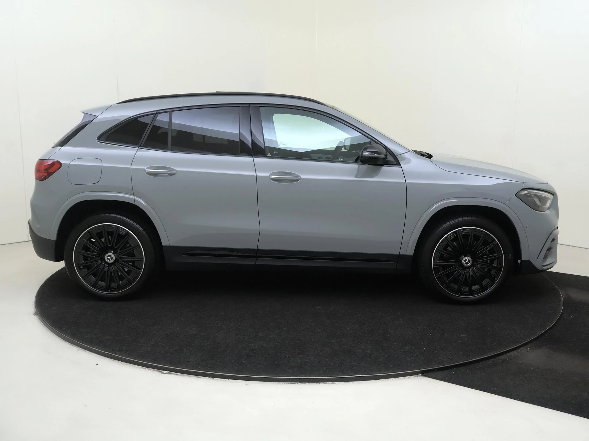 Mercedes-Benz GLA 250 e Business Solution AMG