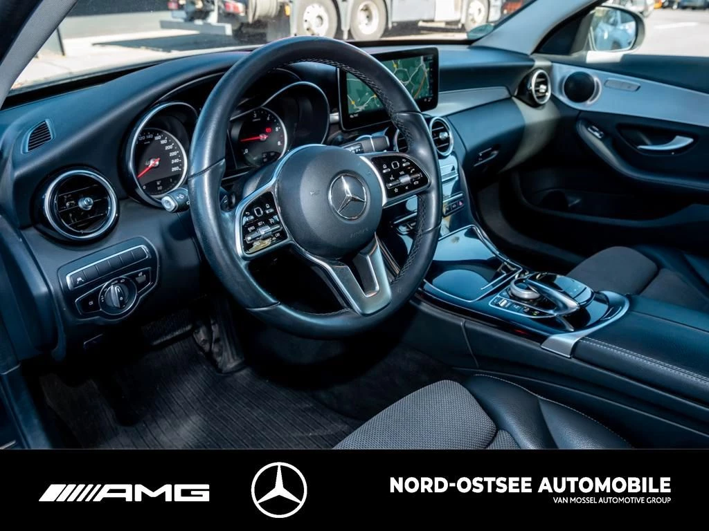 Mercedes-Benz-C-Klasse-image-6