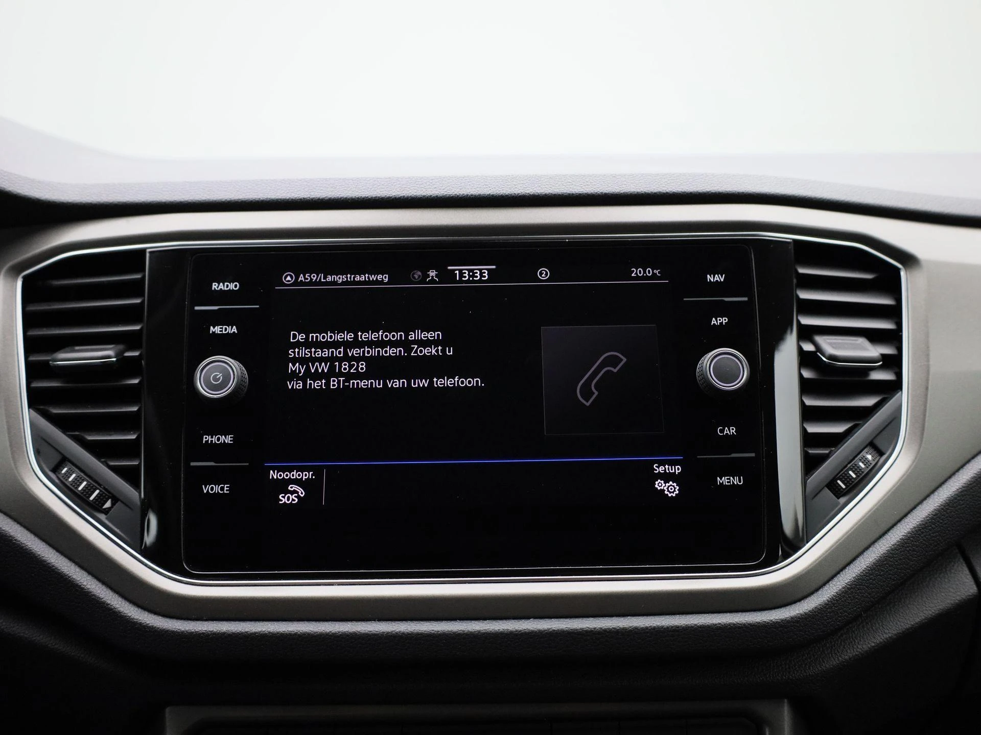 Volkswagen-T-Roc-image-22
