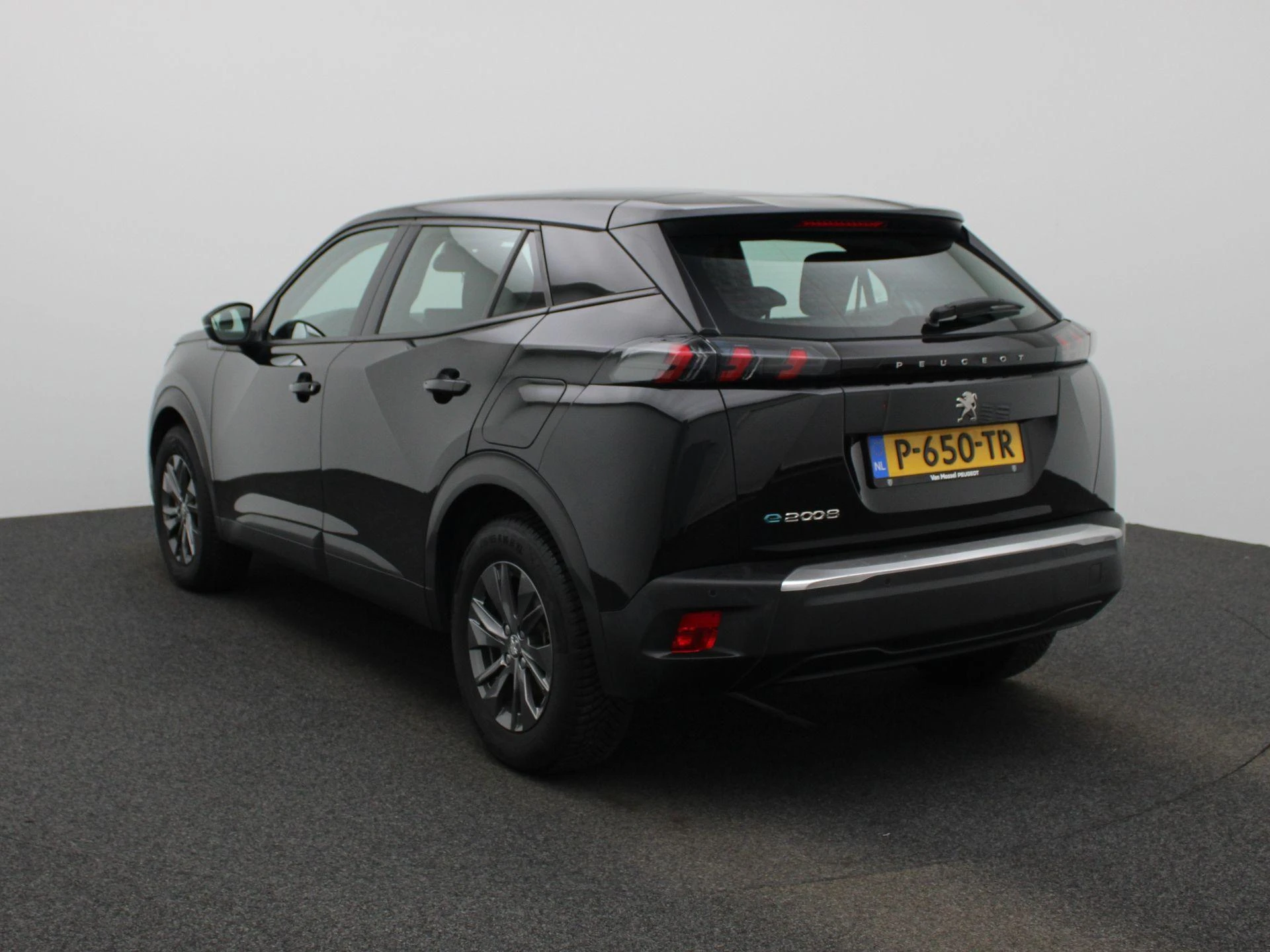 Peugeot e-2008 EV Active Pack 50 kWh