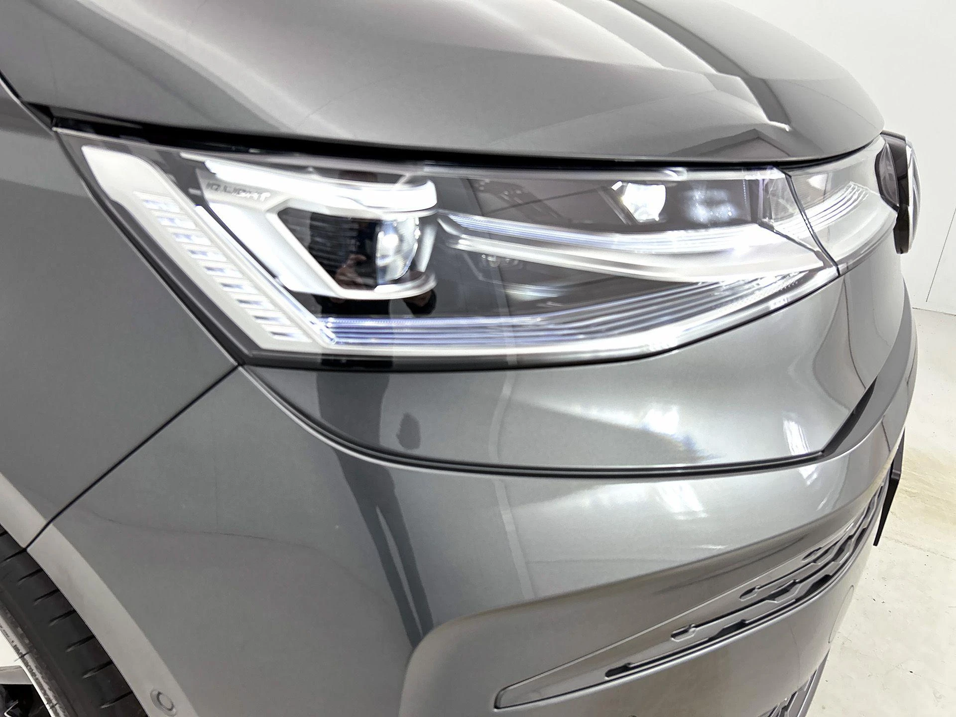 Volkswagen-Multivan-image-31