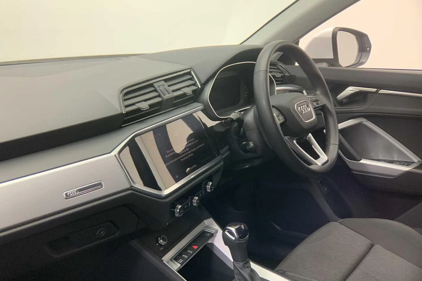 Audi-Q3-image-11