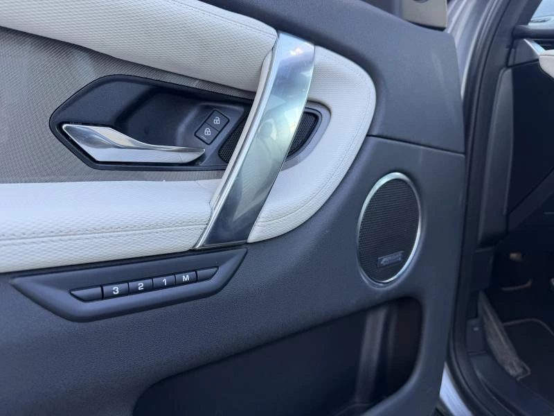 Land Rover-Discovery Sport-image-25