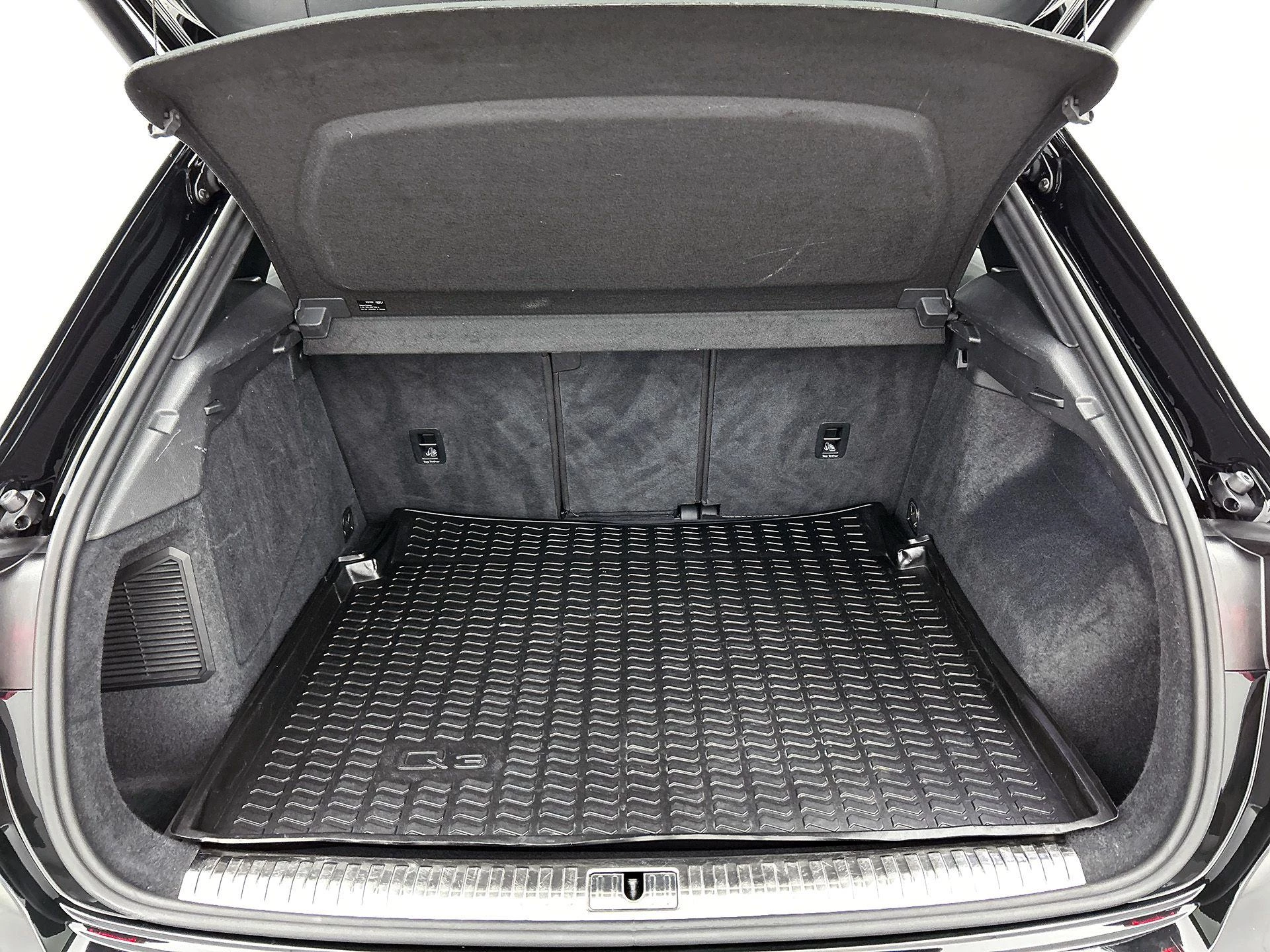Audi Q3 45 TFSI e S edition 245 PK