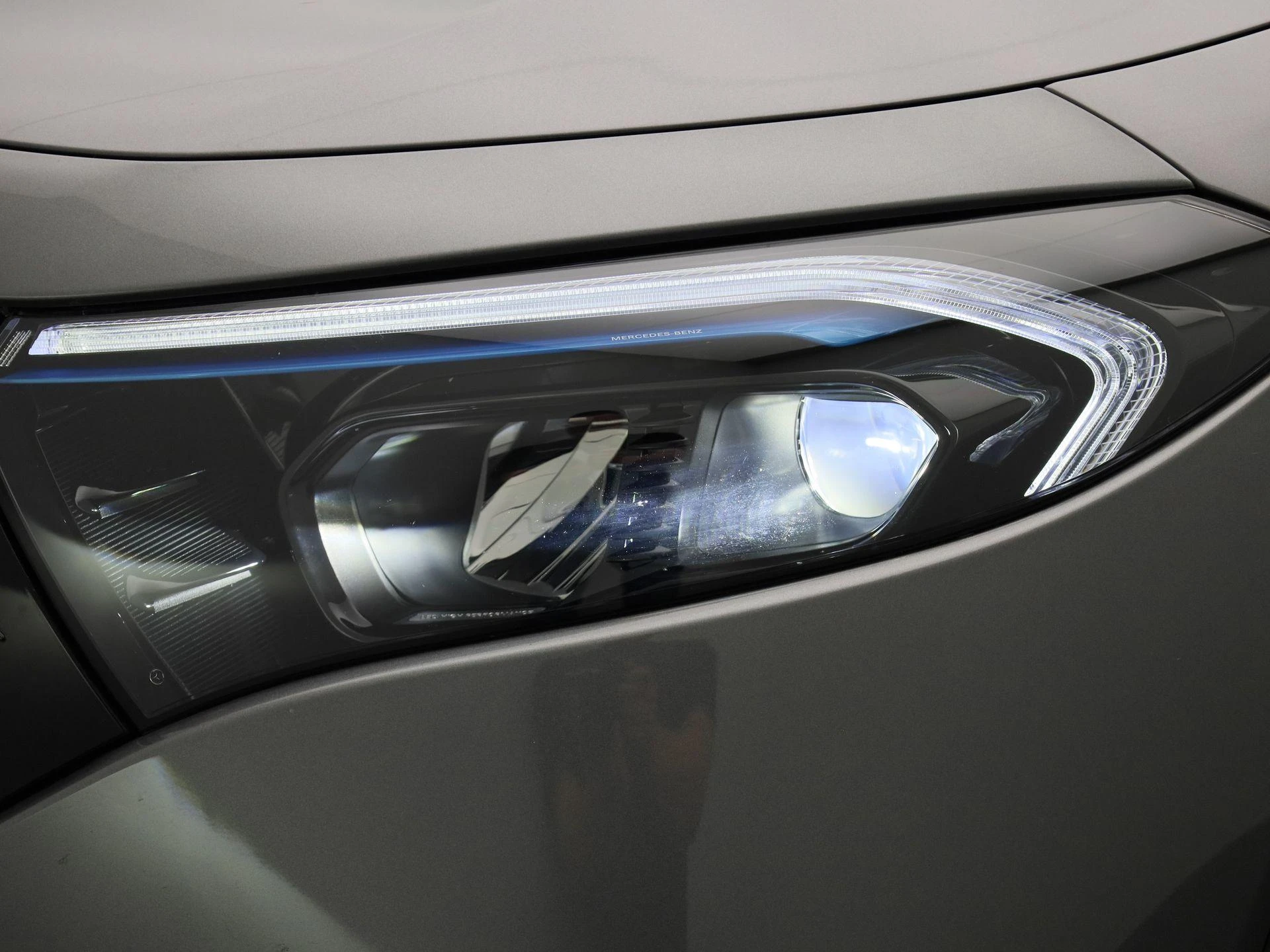 Mercedes-Benz-EQB-image-15