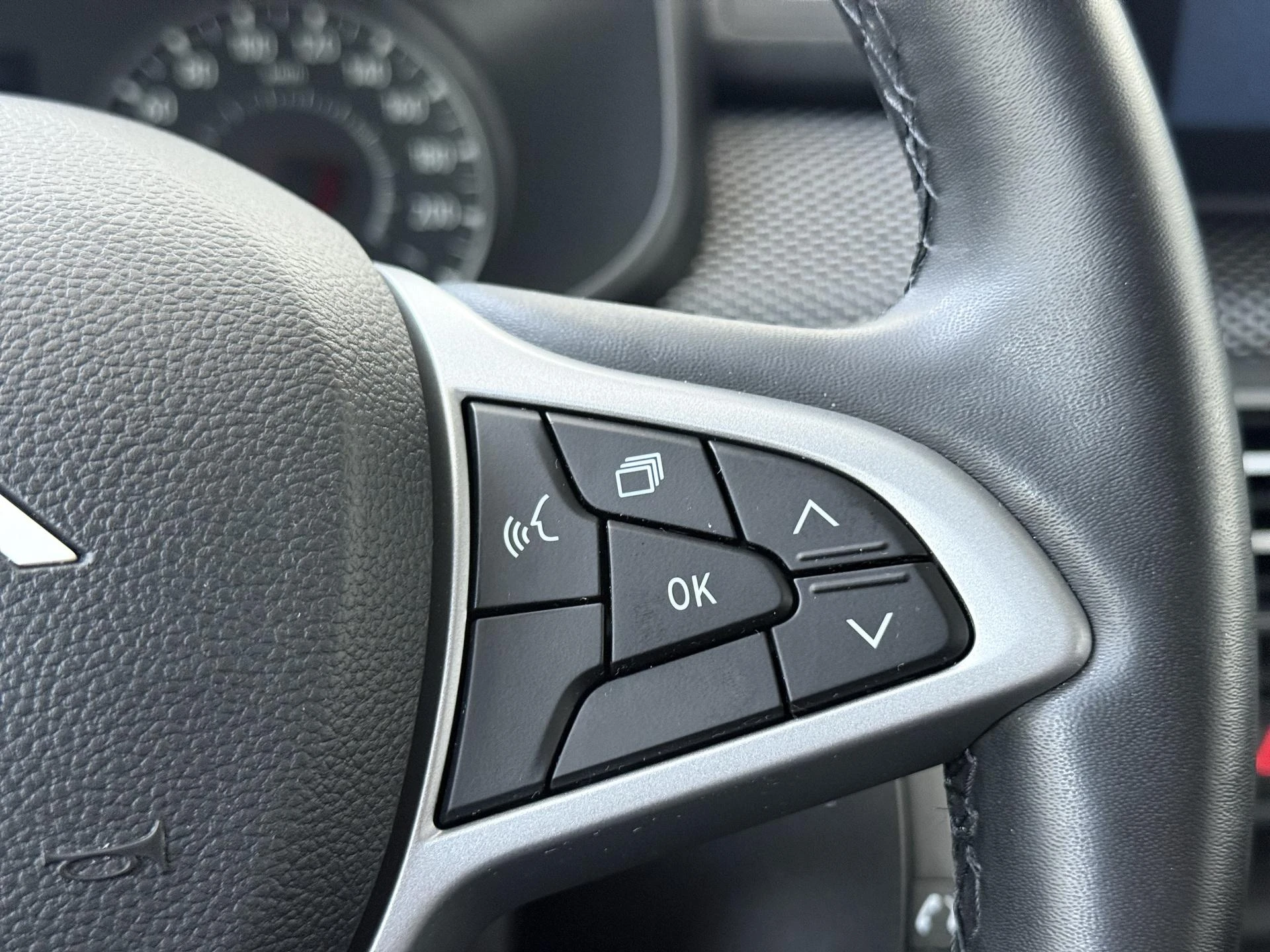 Dacia-Sandero-image-12