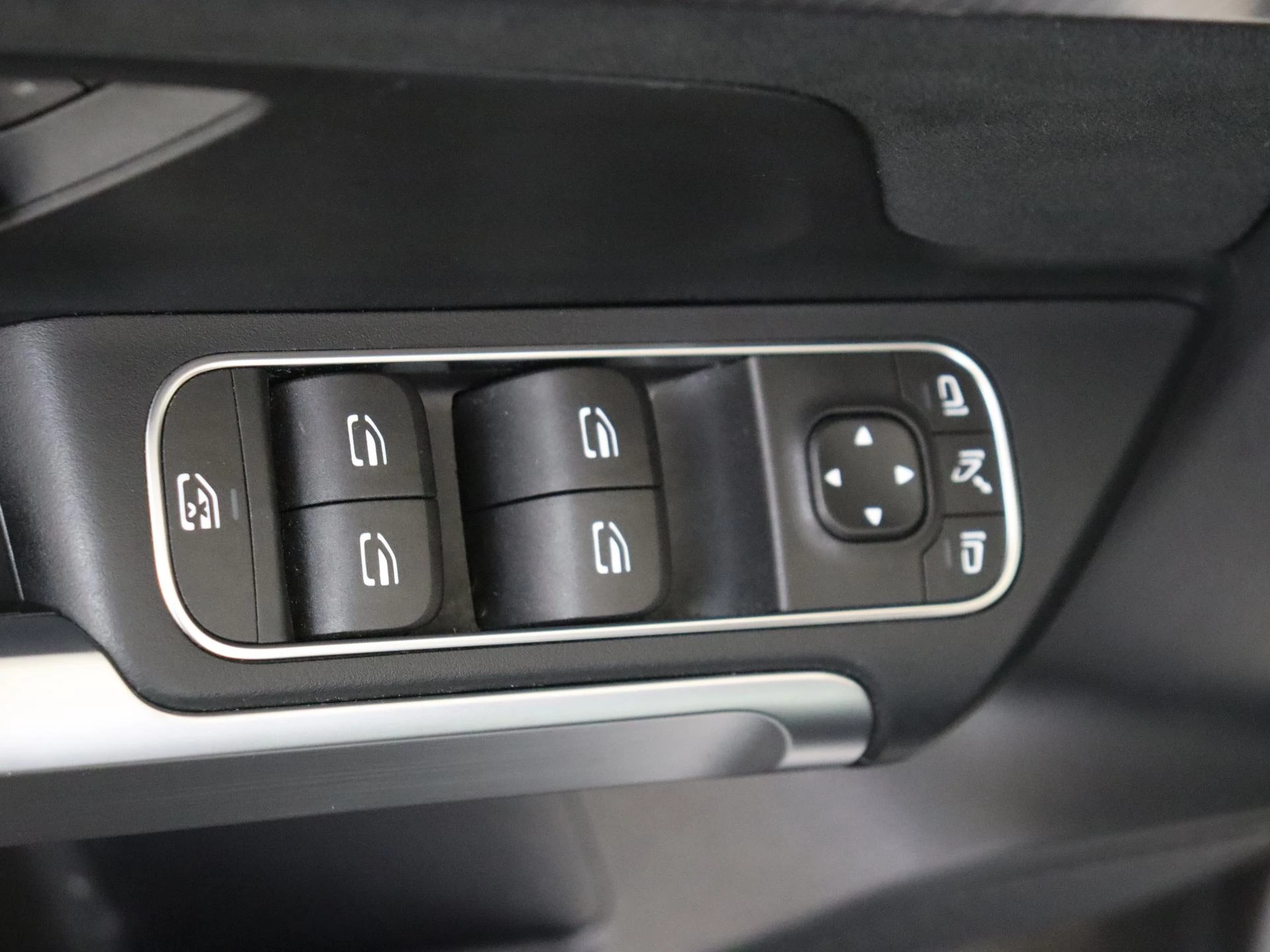 Mercedes-Benz EQB 250 AMG Line 67 kWh