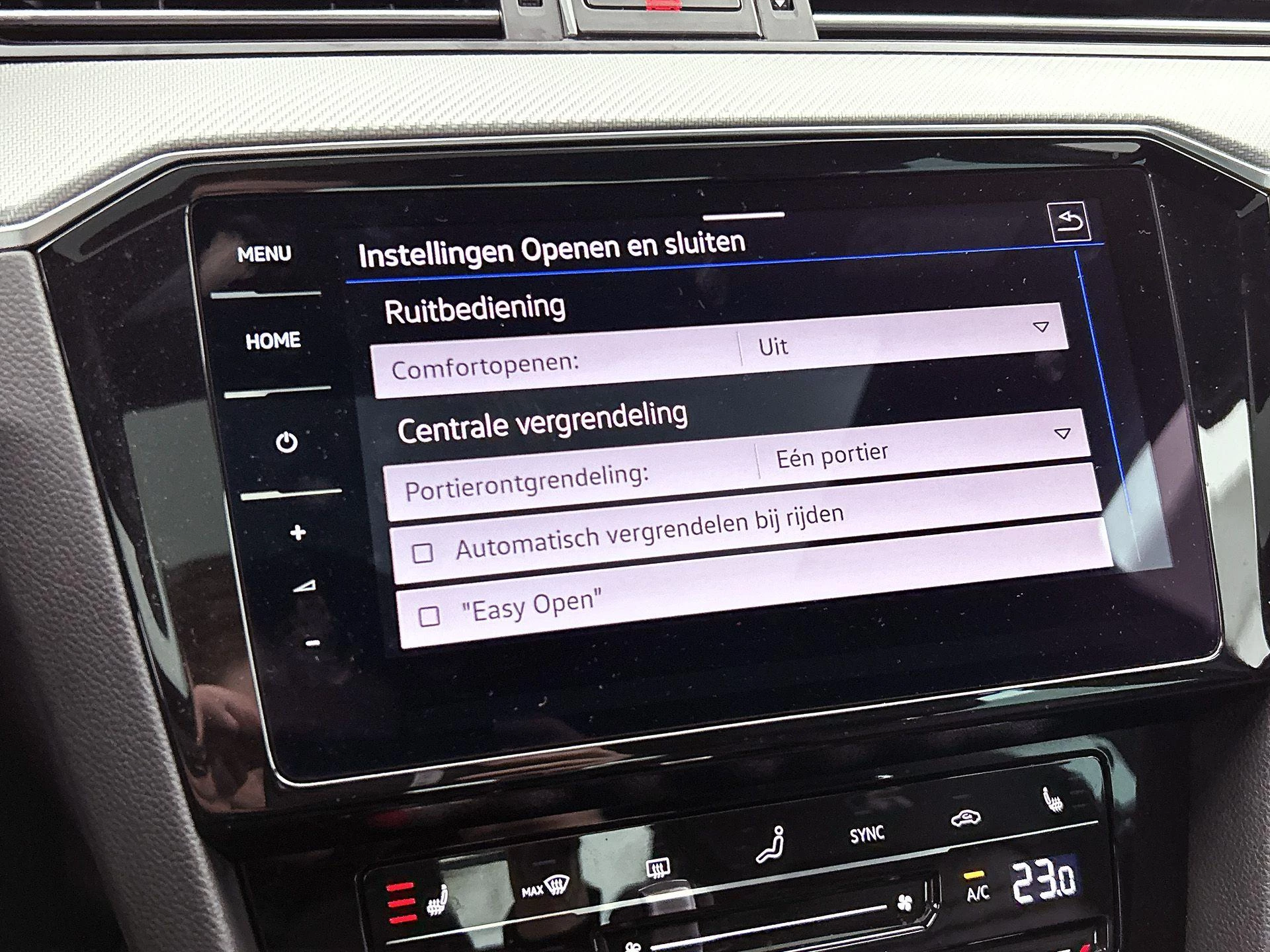 Volkswagen-Passat-image-16