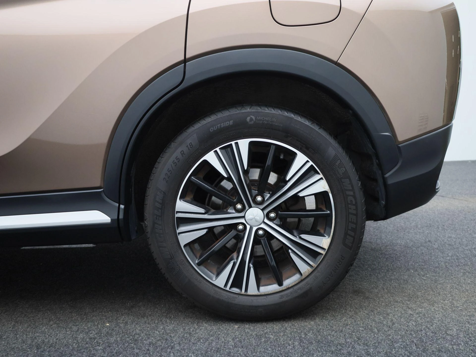 Mitsubishi-Eclipse Cross-image-12