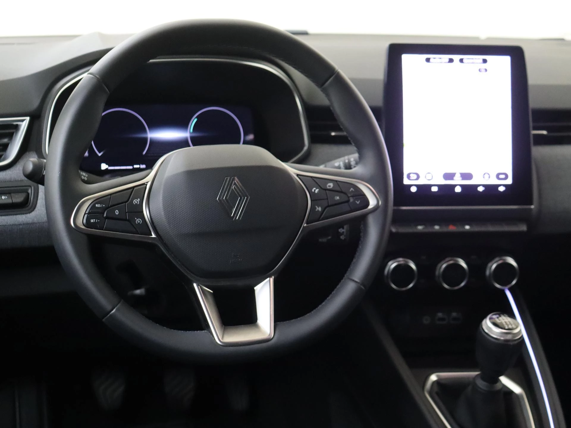 Renault-Clio-image-13