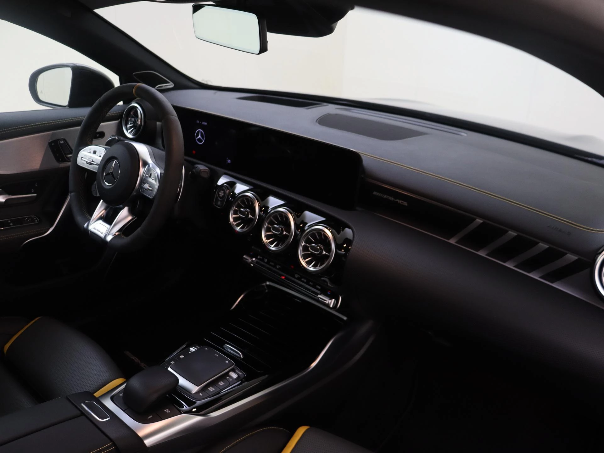 Mercedes-Benz-A-Klasse-image-12