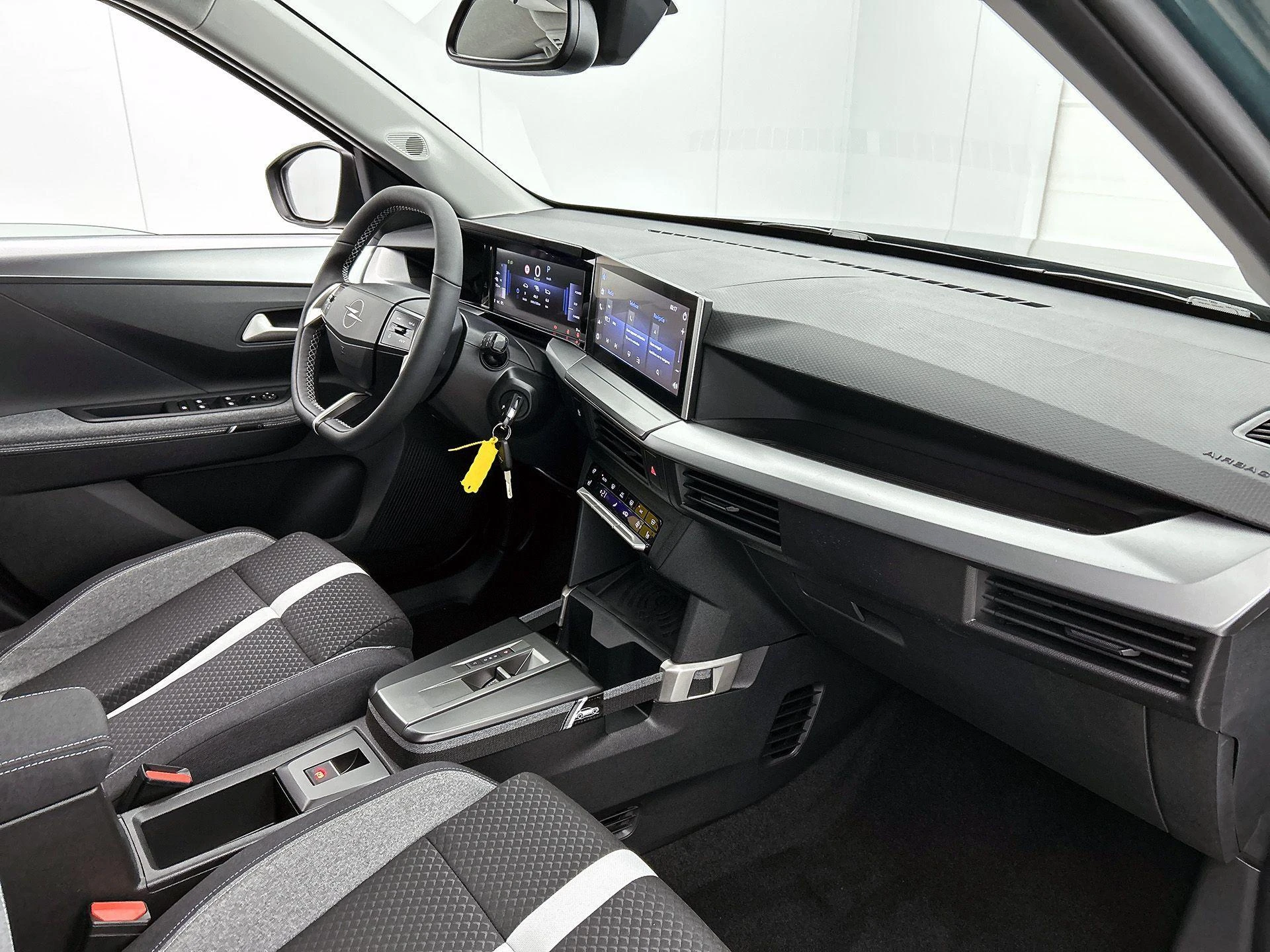 Opel-Frontera-image-8