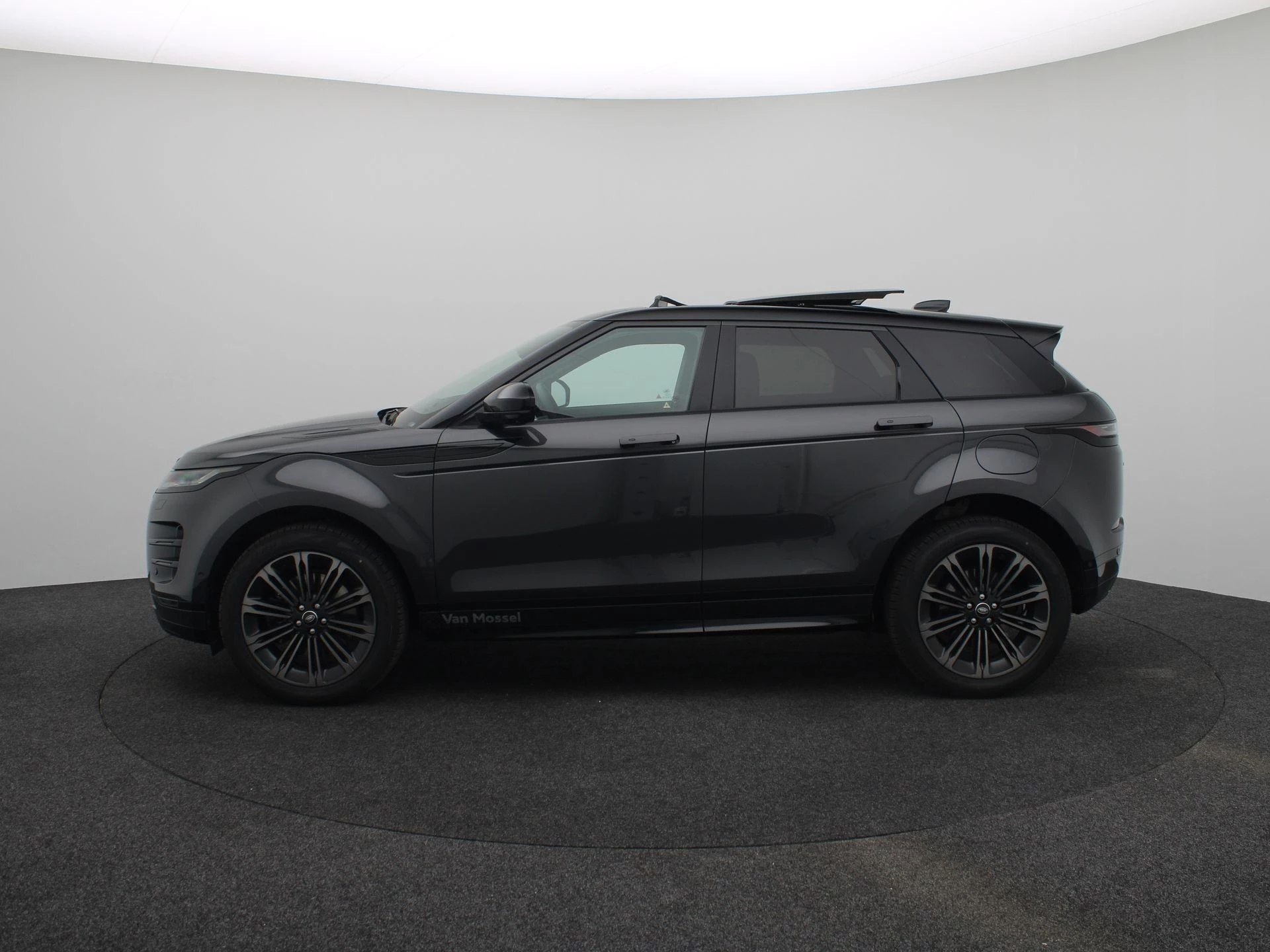 Land Rover-Range Rover Evoque-image-3