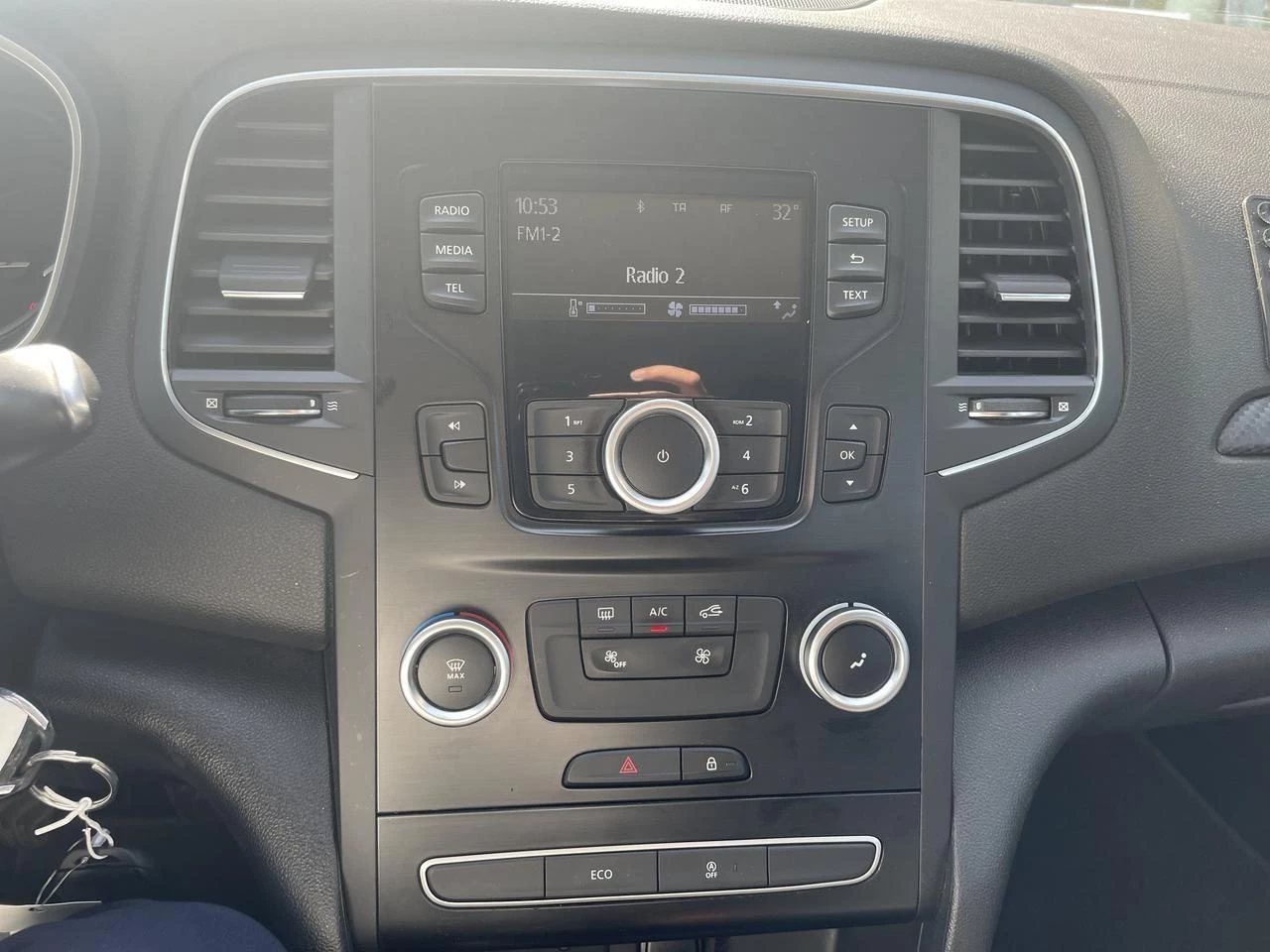 Renault-Mégane Grand Tour-image-11