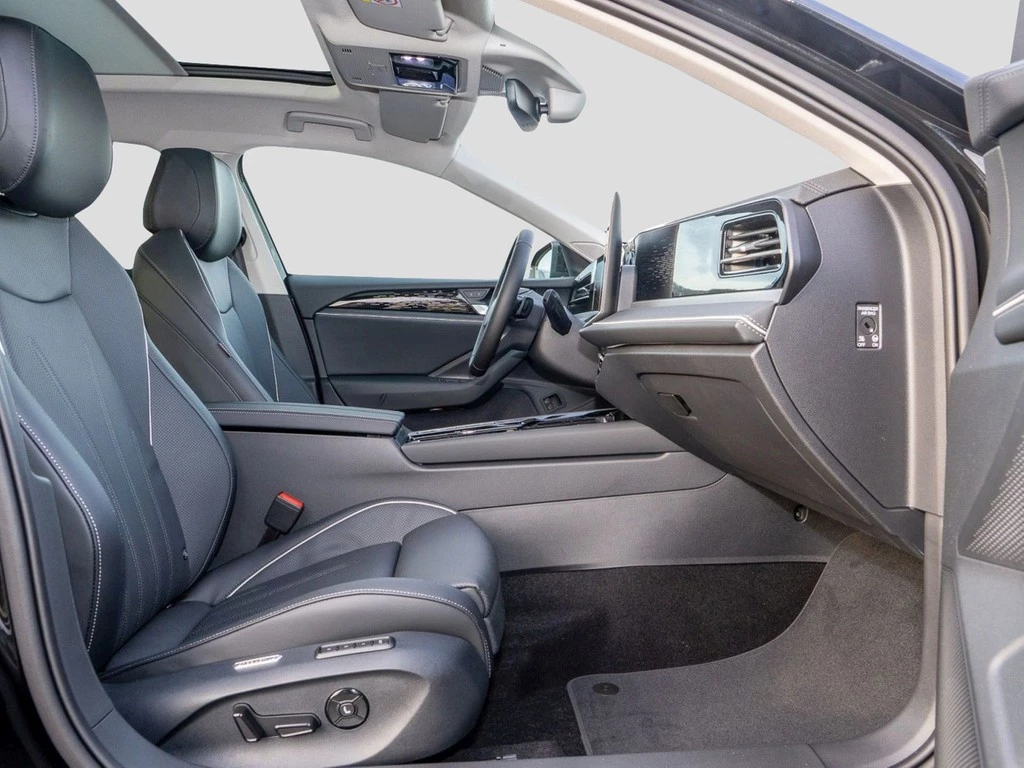 Volkswagen Passat Variant 1.5 TSI DSG eHybrid Elegance AHK