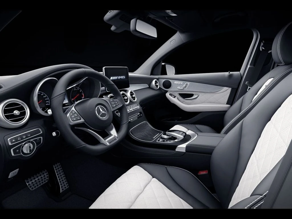 Mercedes-AMG-GLC 63 AMG-image-8