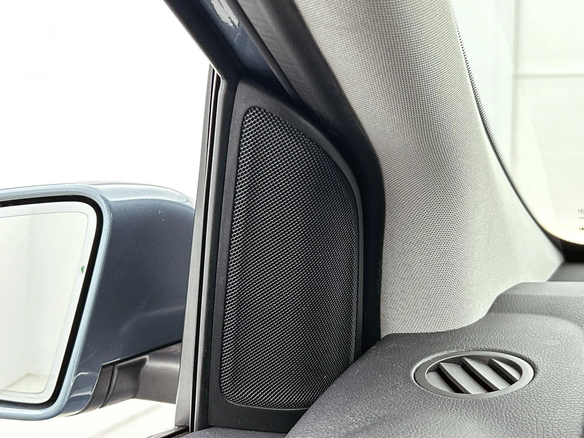 Mercedes-Benz-B-Klasse-image-31
