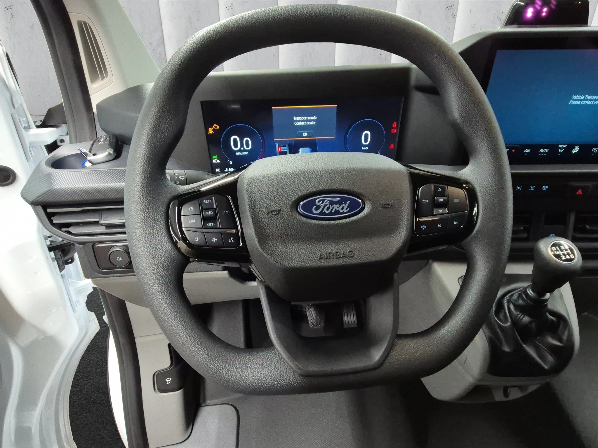 Ford-Transit Custom-image-12
