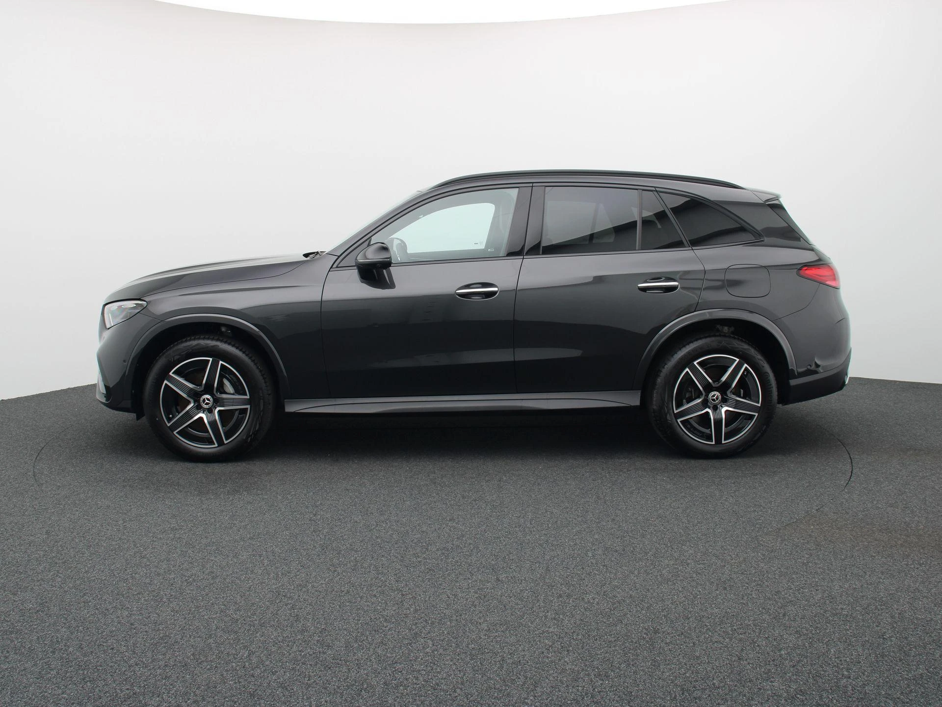 Mercedes-Benz-GLC-image-3
