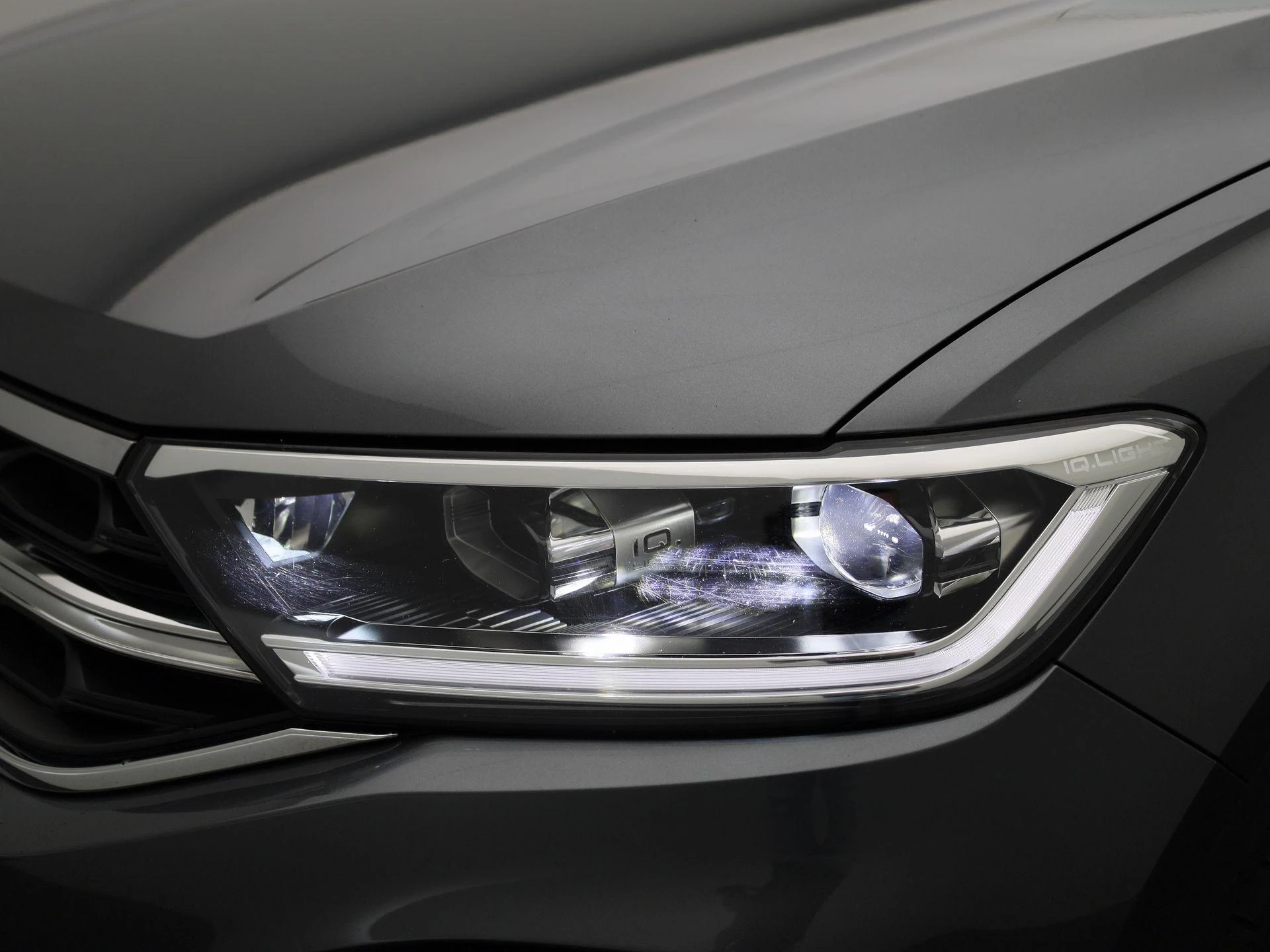 Volkswagen-T-Roc-image-16