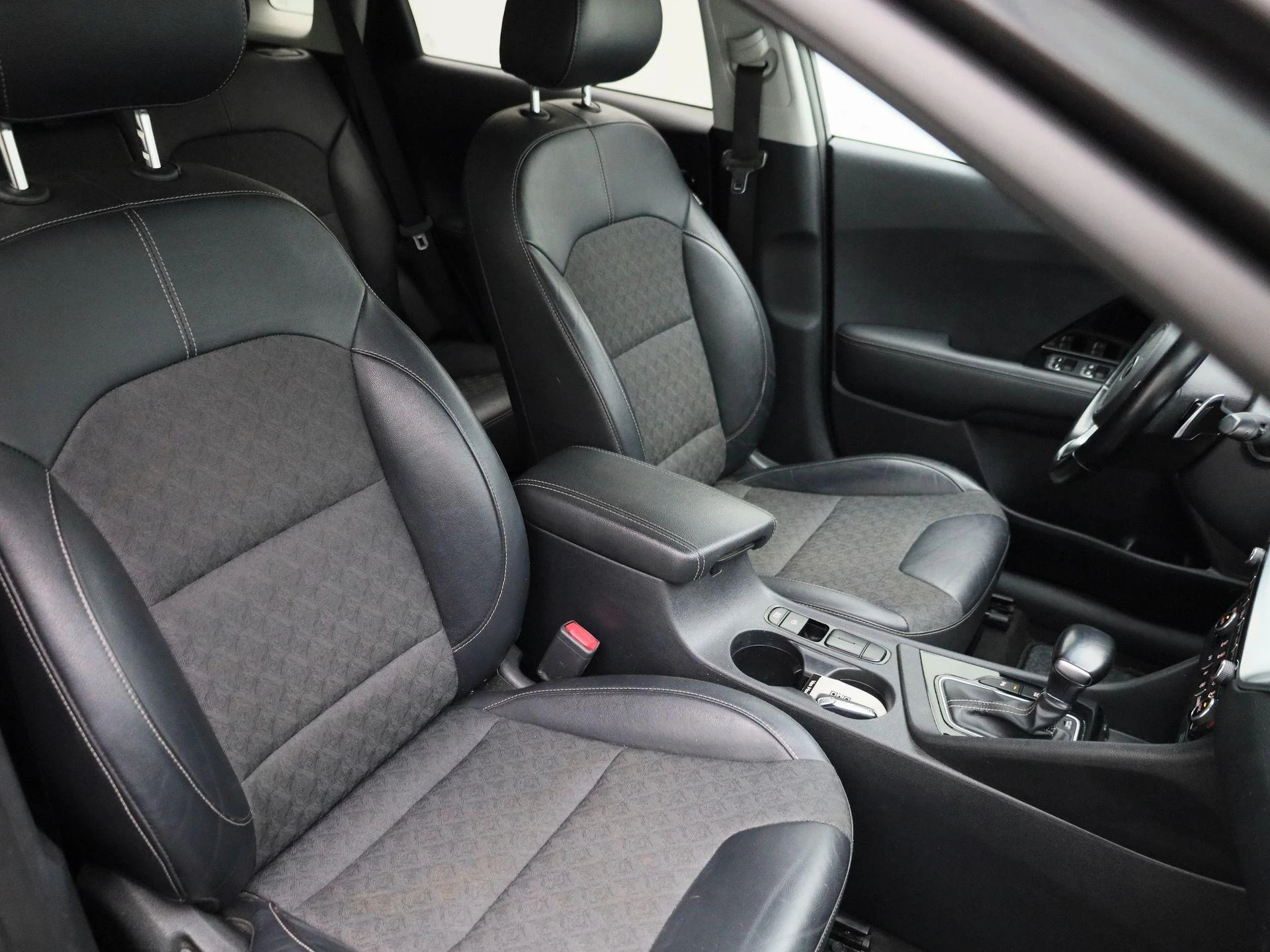 Kia-Niro-image-36