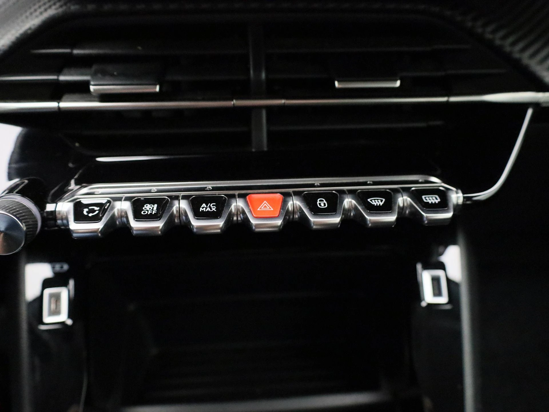 Peugeot e-2008 EV Active Pack 50 kWh