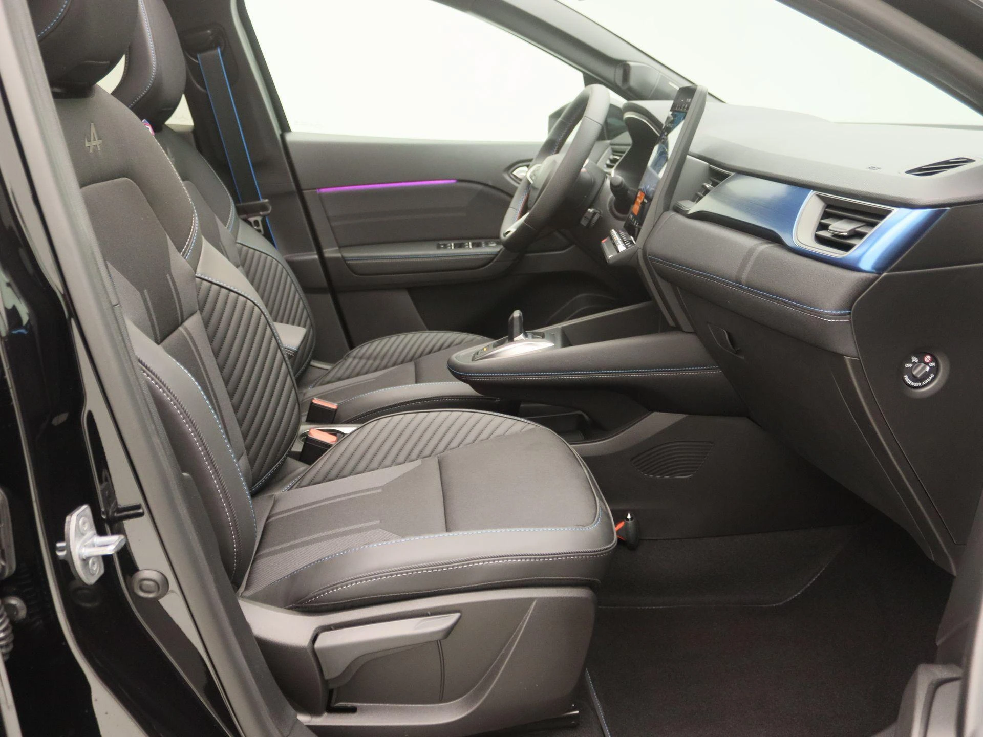 Renault-Captur-image-24